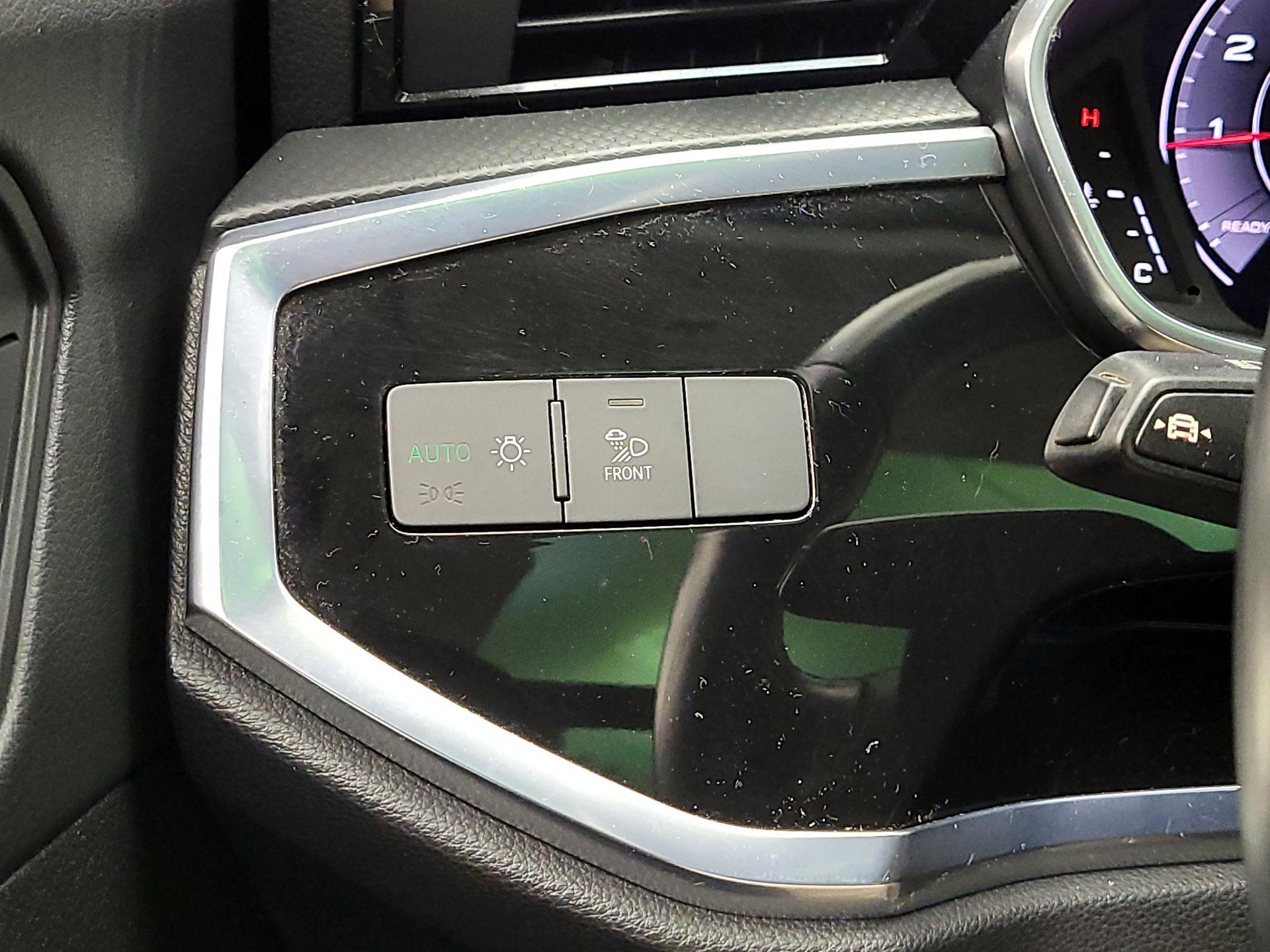 Thumbnail: 2021 Audi Q3 - 13