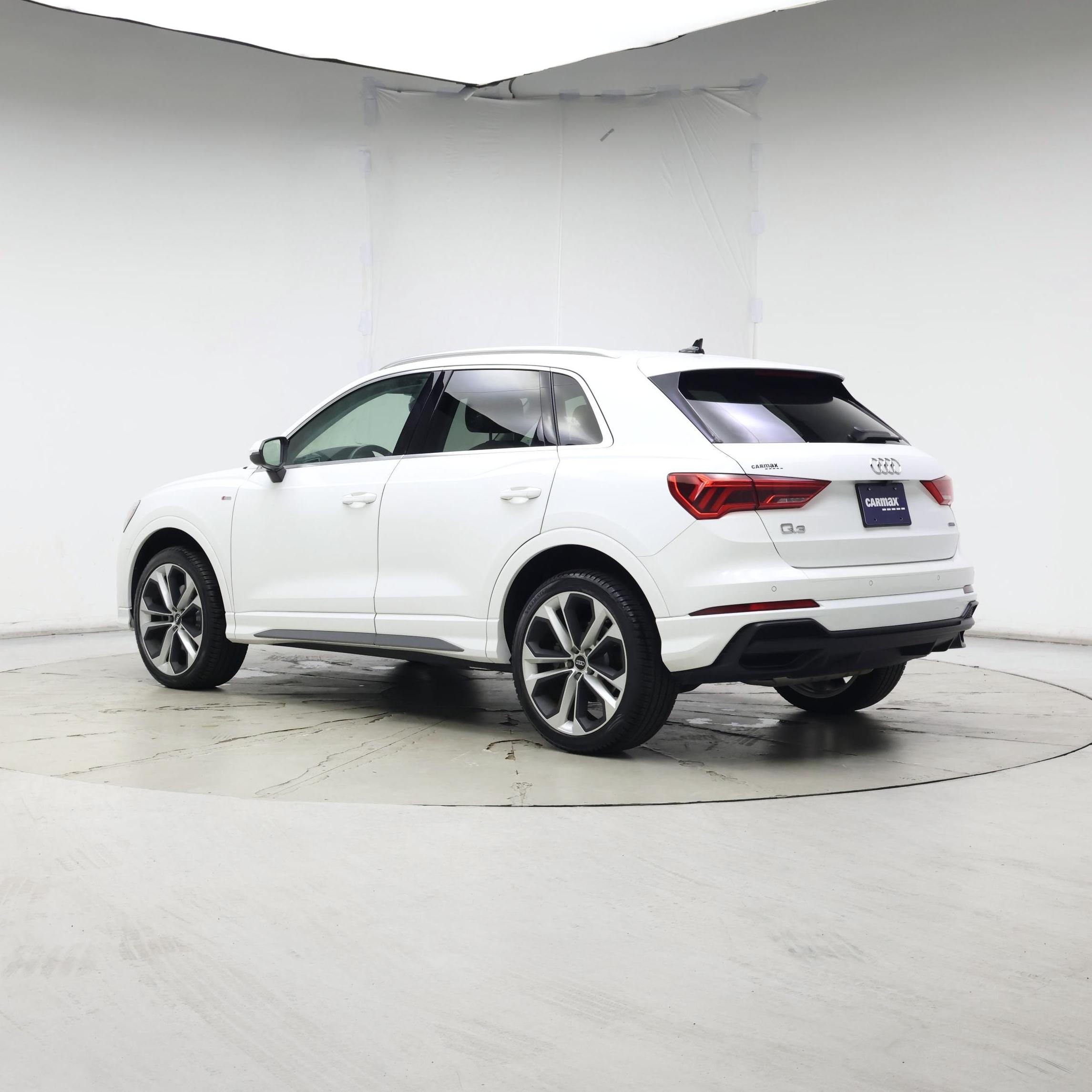 Thumbnail: 2021 Audi Q3 - 2
