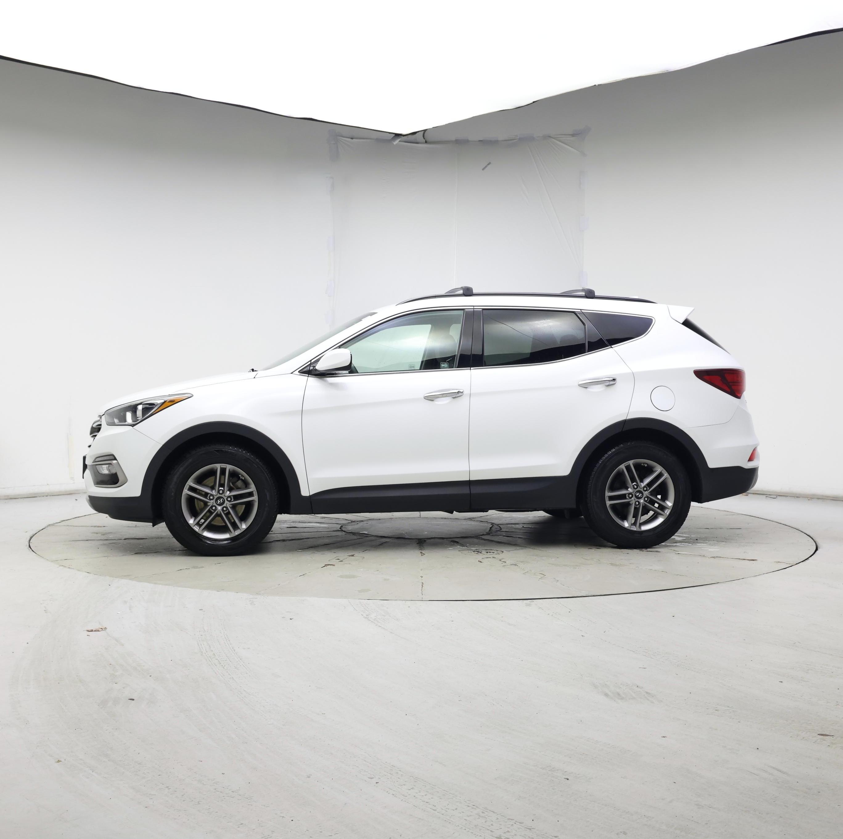 Thumbnail: 2017 Hyundai Santa Fe - 3