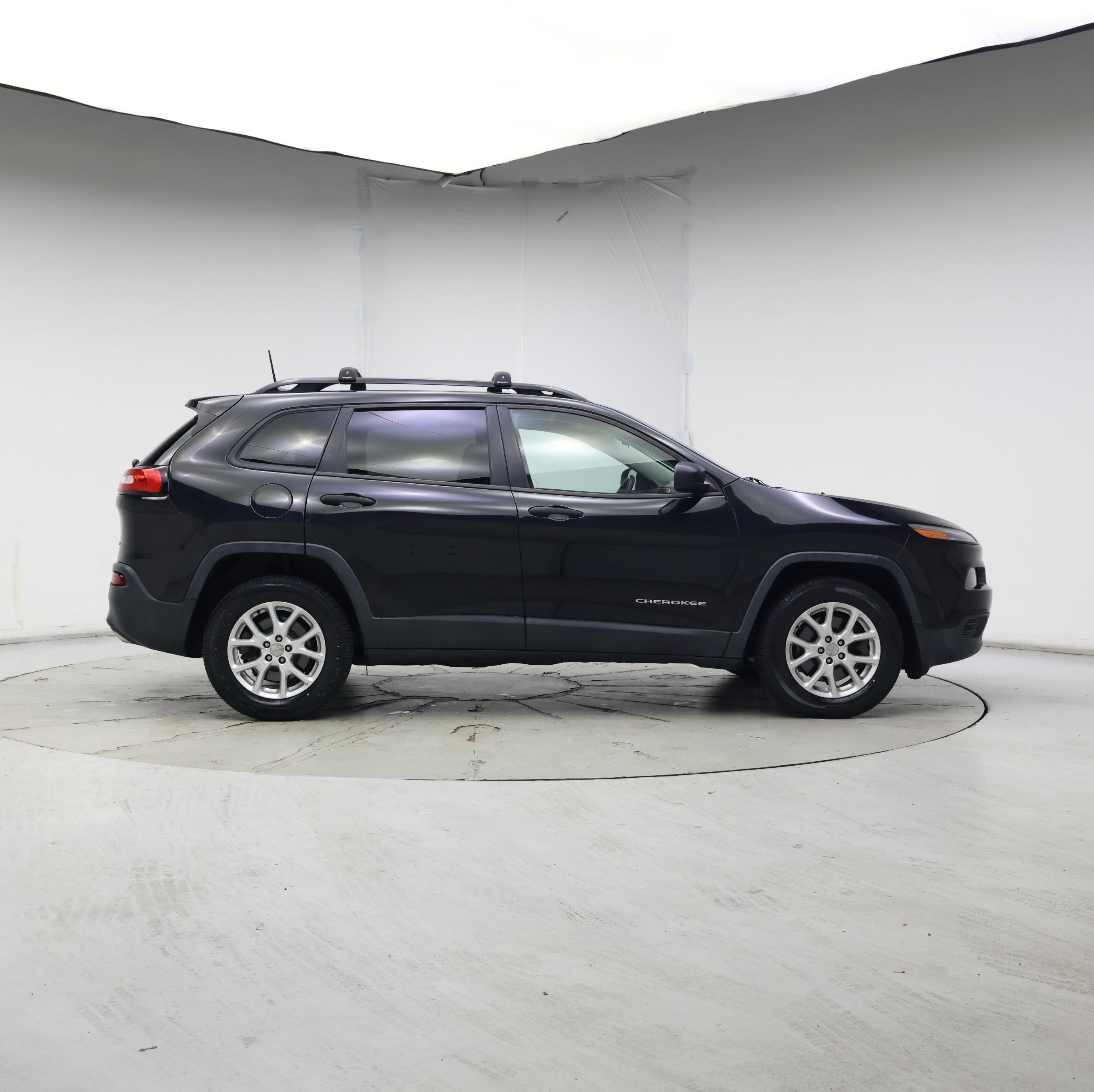 Thumbnail: 2016 Jeep Cherokee - 7