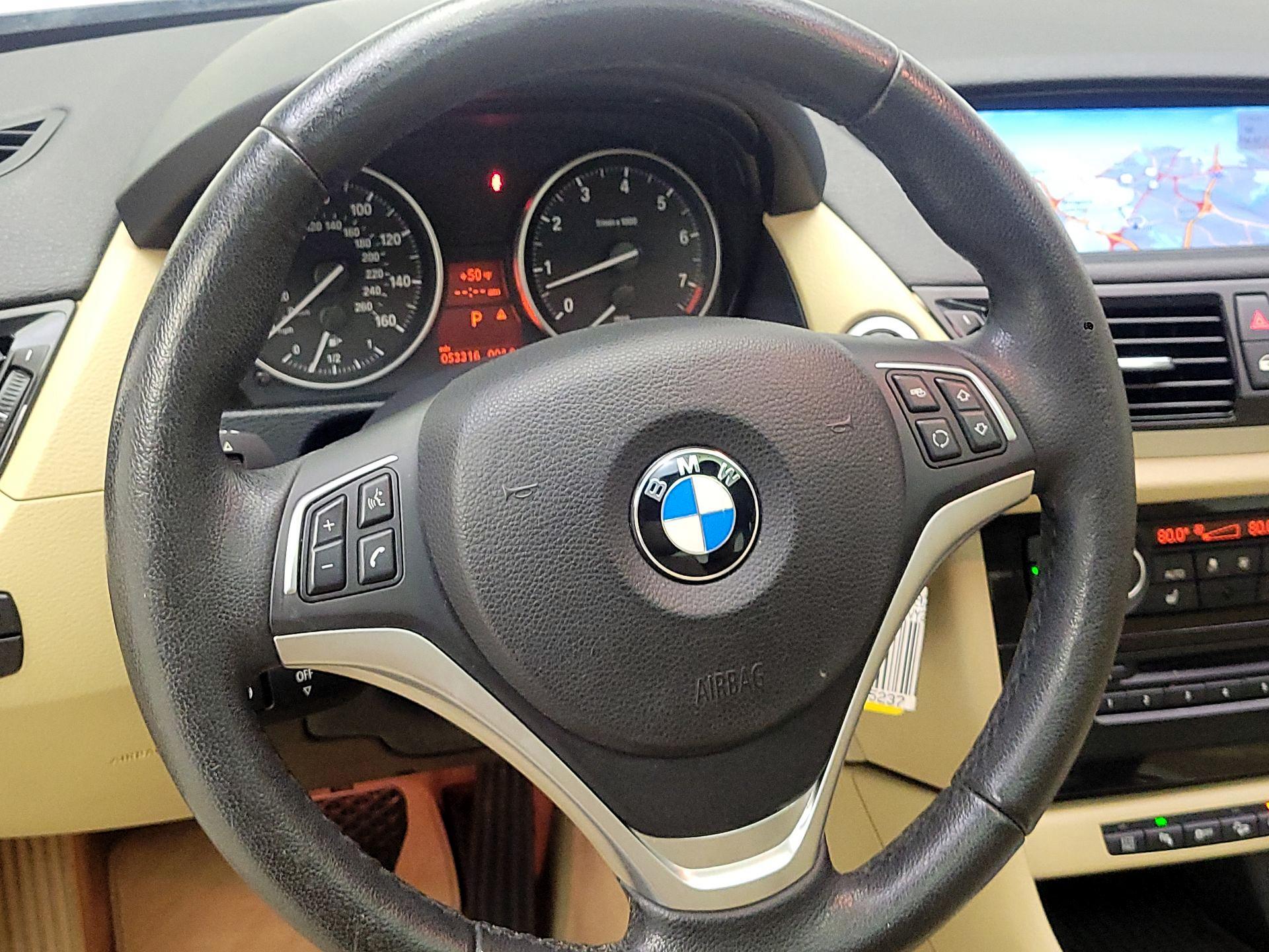 Thumbnail: 2015 BMW X1 - 10