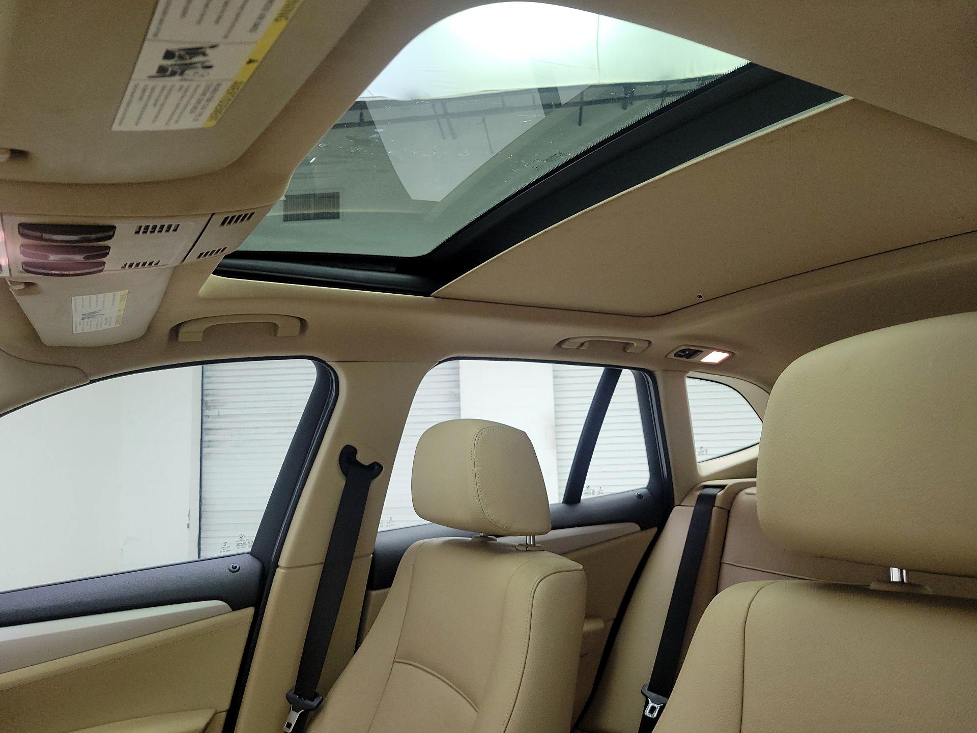 Thumbnail: 2015 BMW X1 - 20