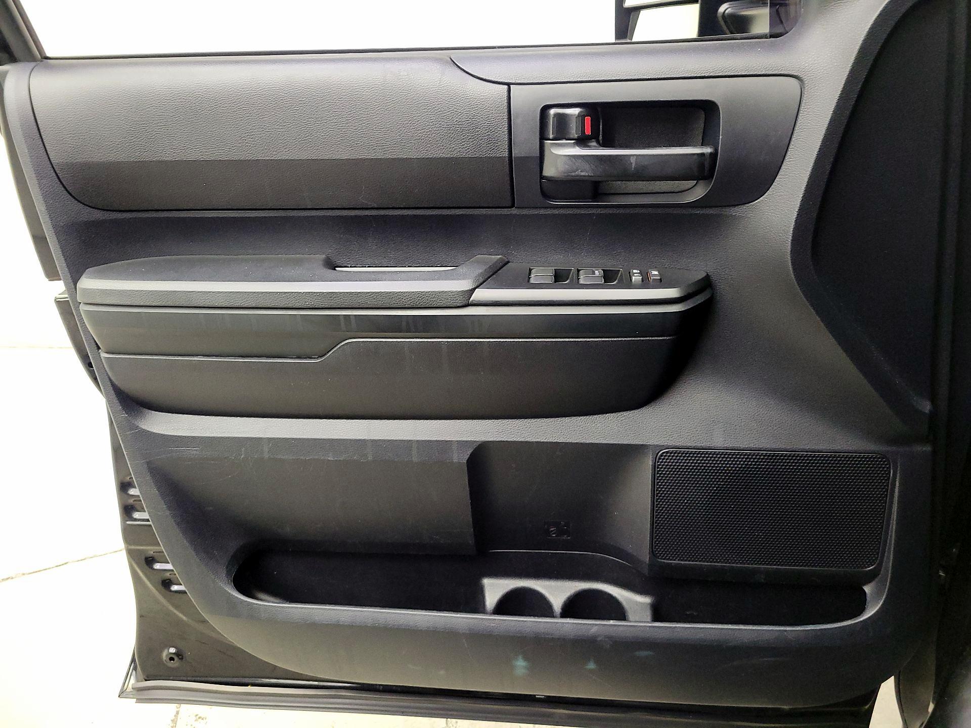 Thumbnail: 2014 Toyota Tundra - 12