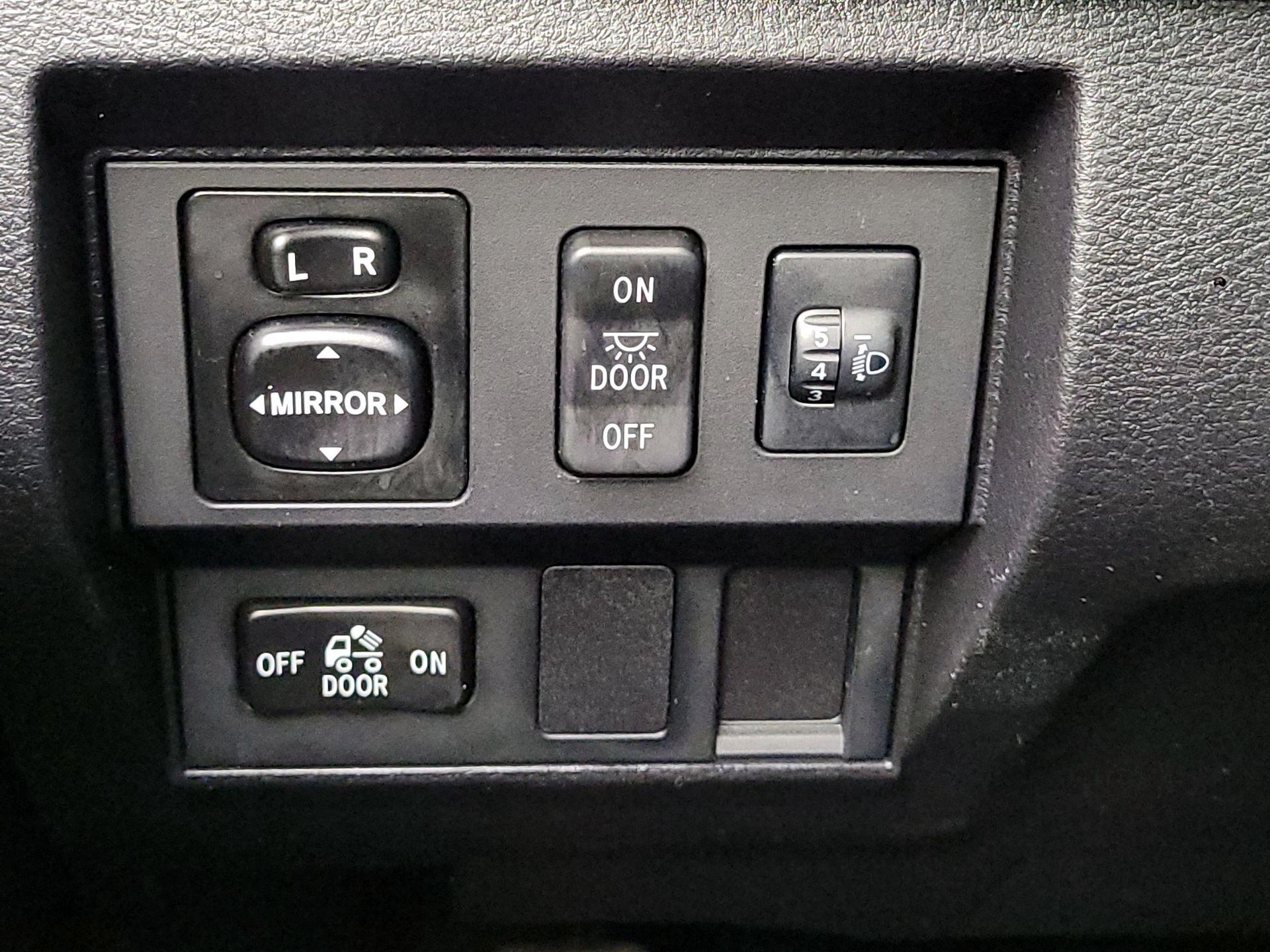 Thumbnail: 2014 Toyota Tundra - 13