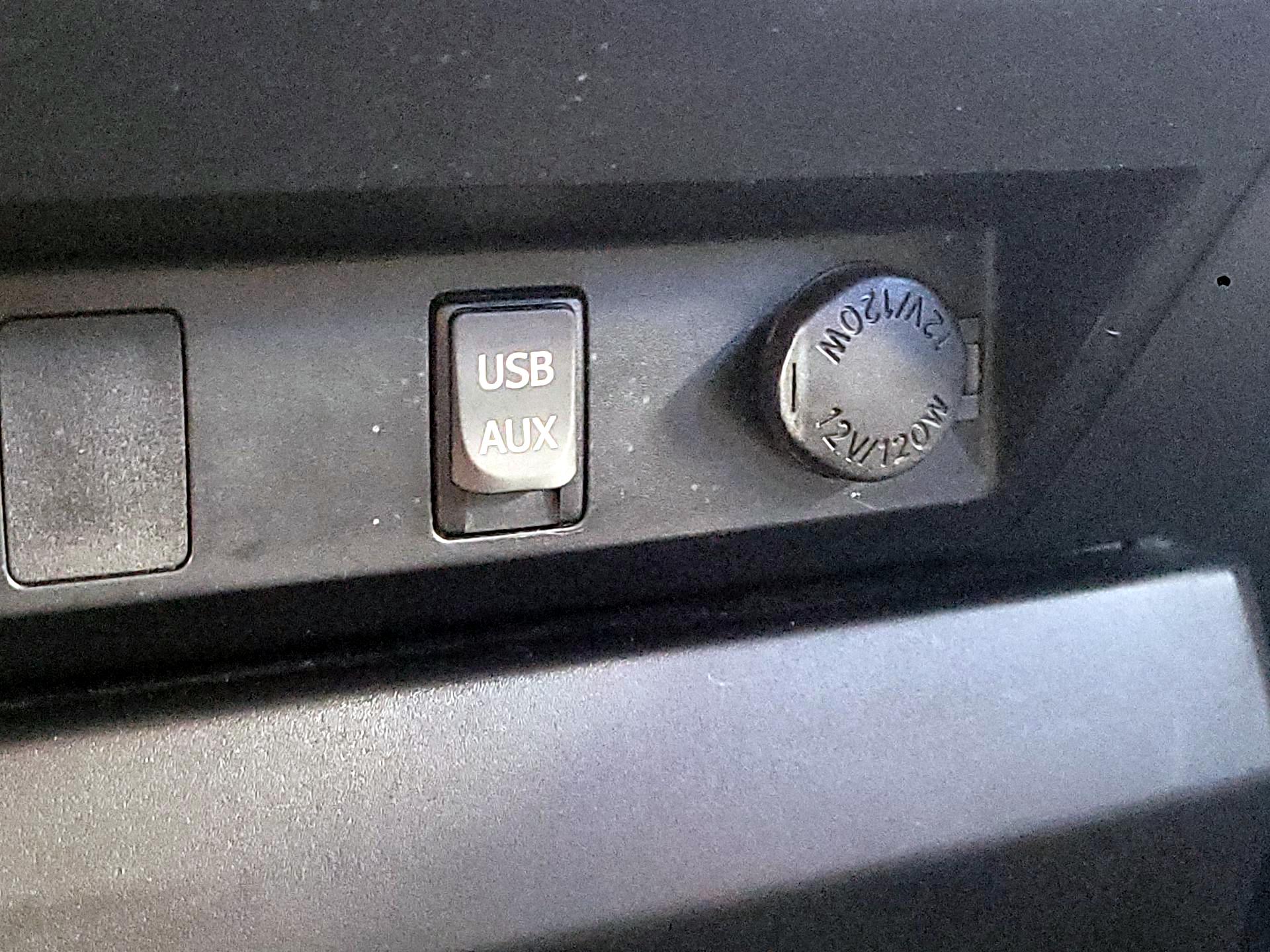 Thumbnail: 2014 Toyota Tundra - 18