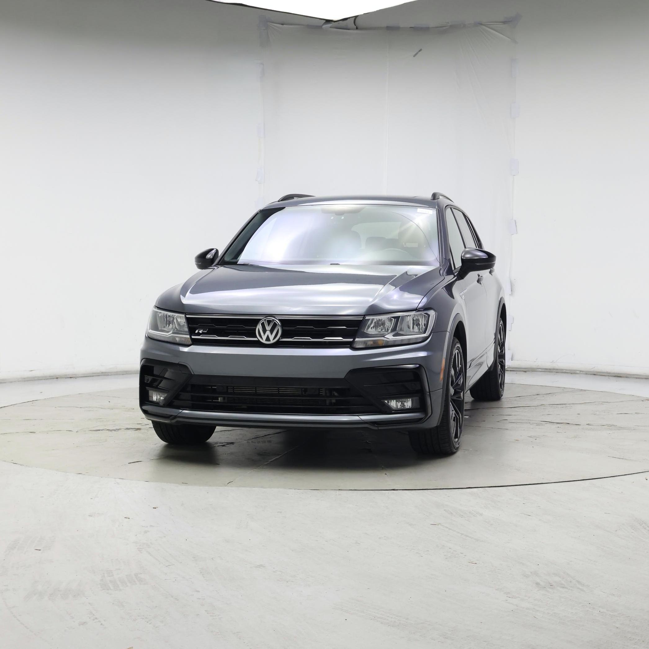 Thumbnail: 2021 Volkswagen Tiguan - 4