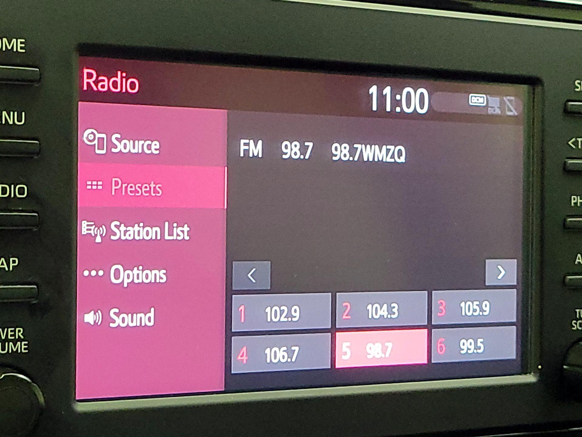 Thumbnail: 2019 Toyota RAV4 - 15