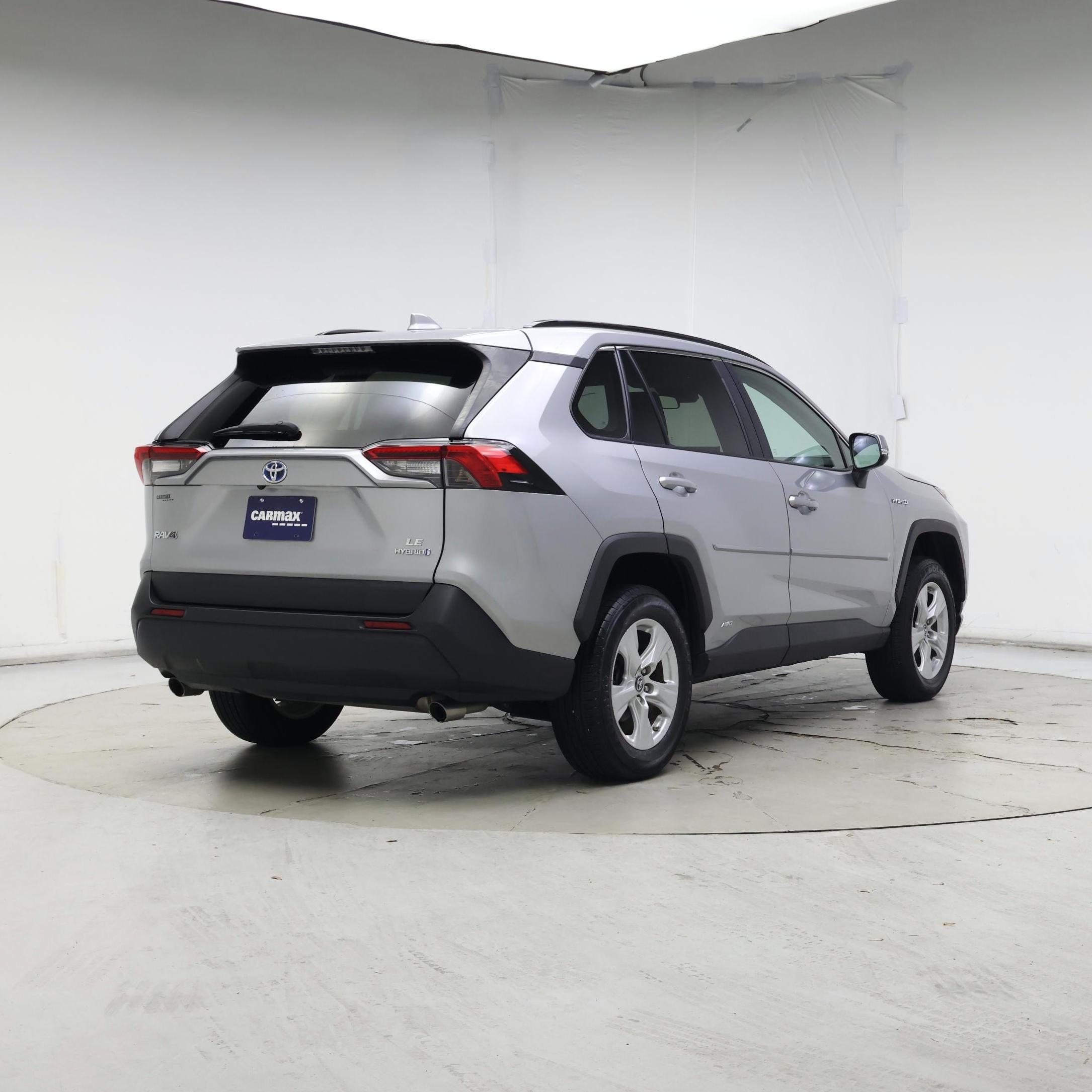 Thumbnail: 2019 Toyota RAV4 - 8