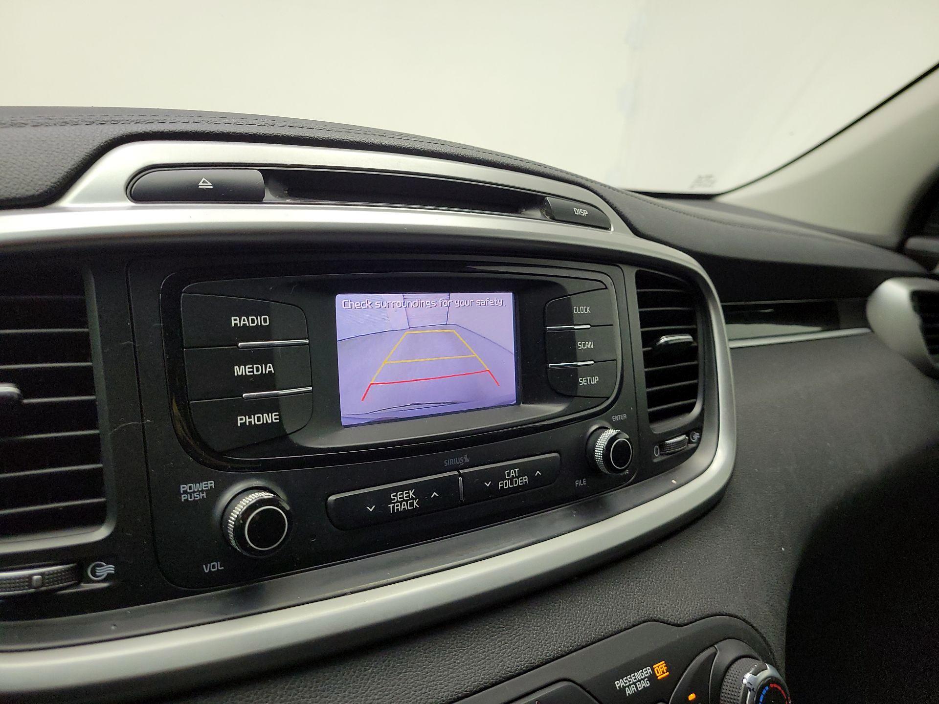 Thumbnail: 2017 Kia Sorento - 14