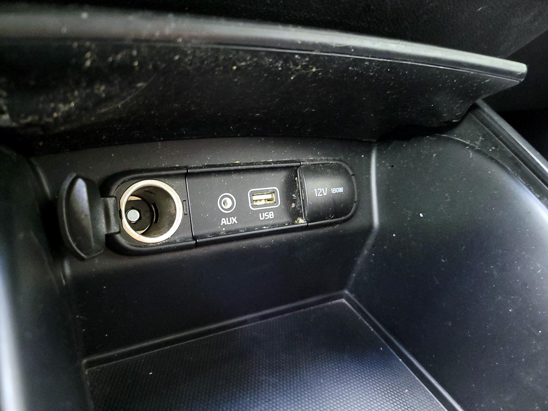 Thumbnail: 2017 Kia Sorento - 18