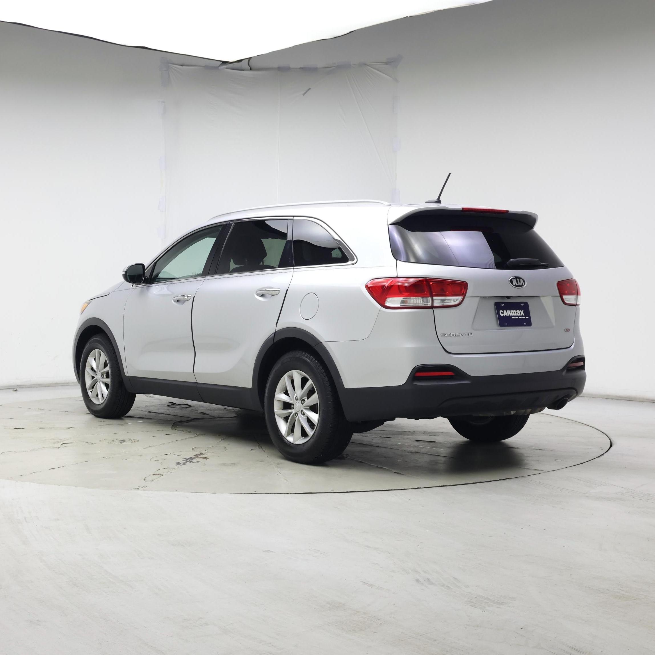 Thumbnail: 2017 Kia Sorento - 2