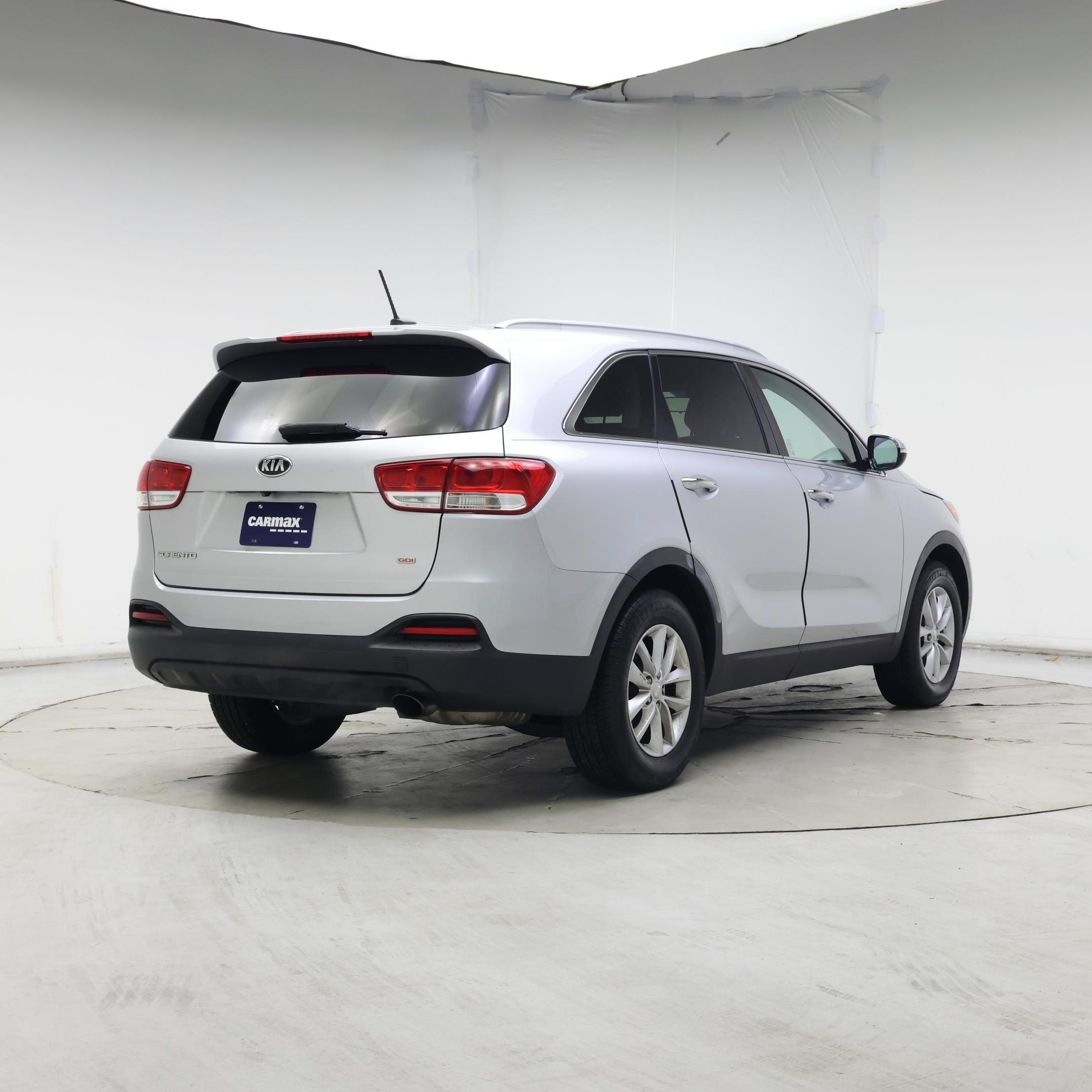 Thumbnail: 2017 Kia Sorento - 8