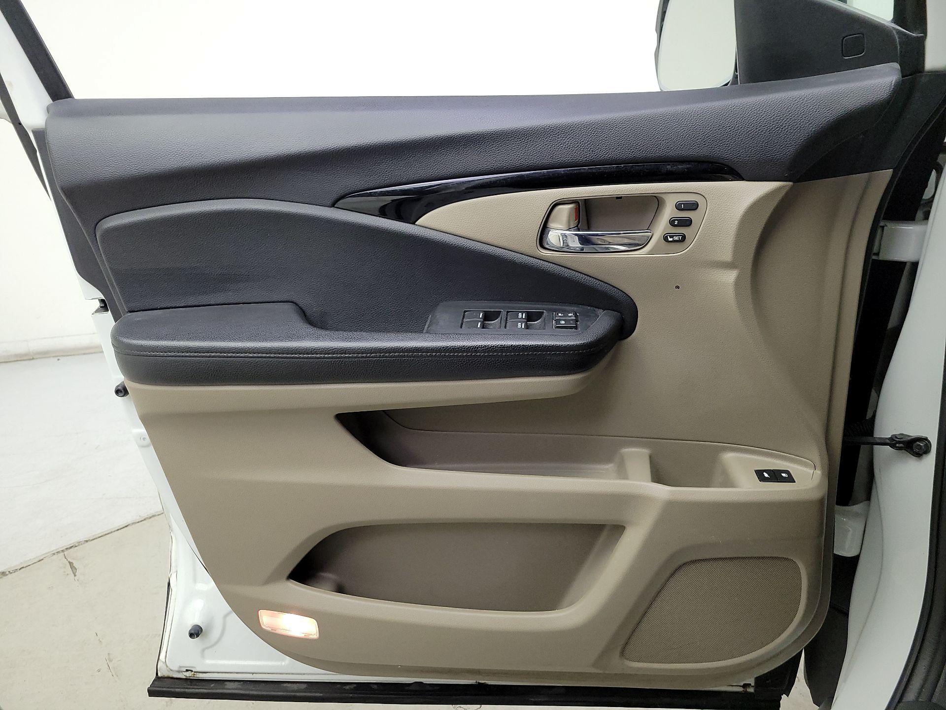 Thumbnail: 2021 Honda Pilot - 12