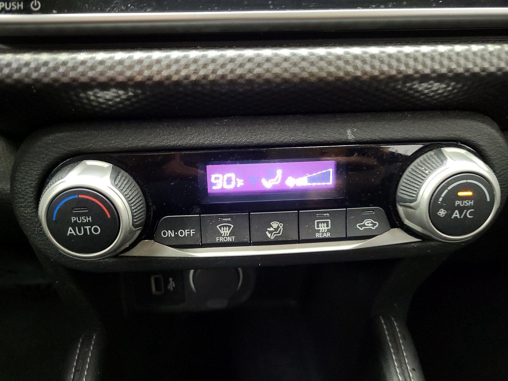 Thumbnail: 2020 Nissan Kicks - 16