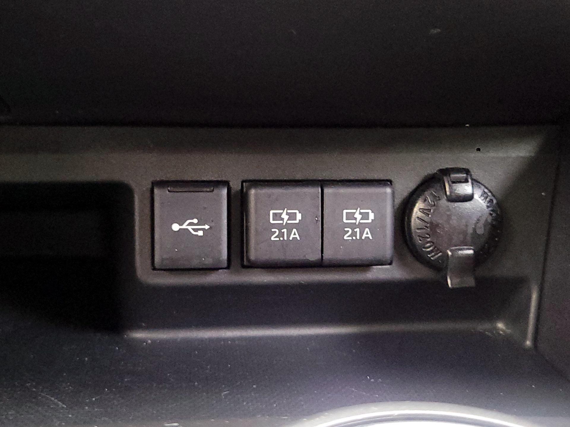 Thumbnail: 2021 Toyota Highlander - 18