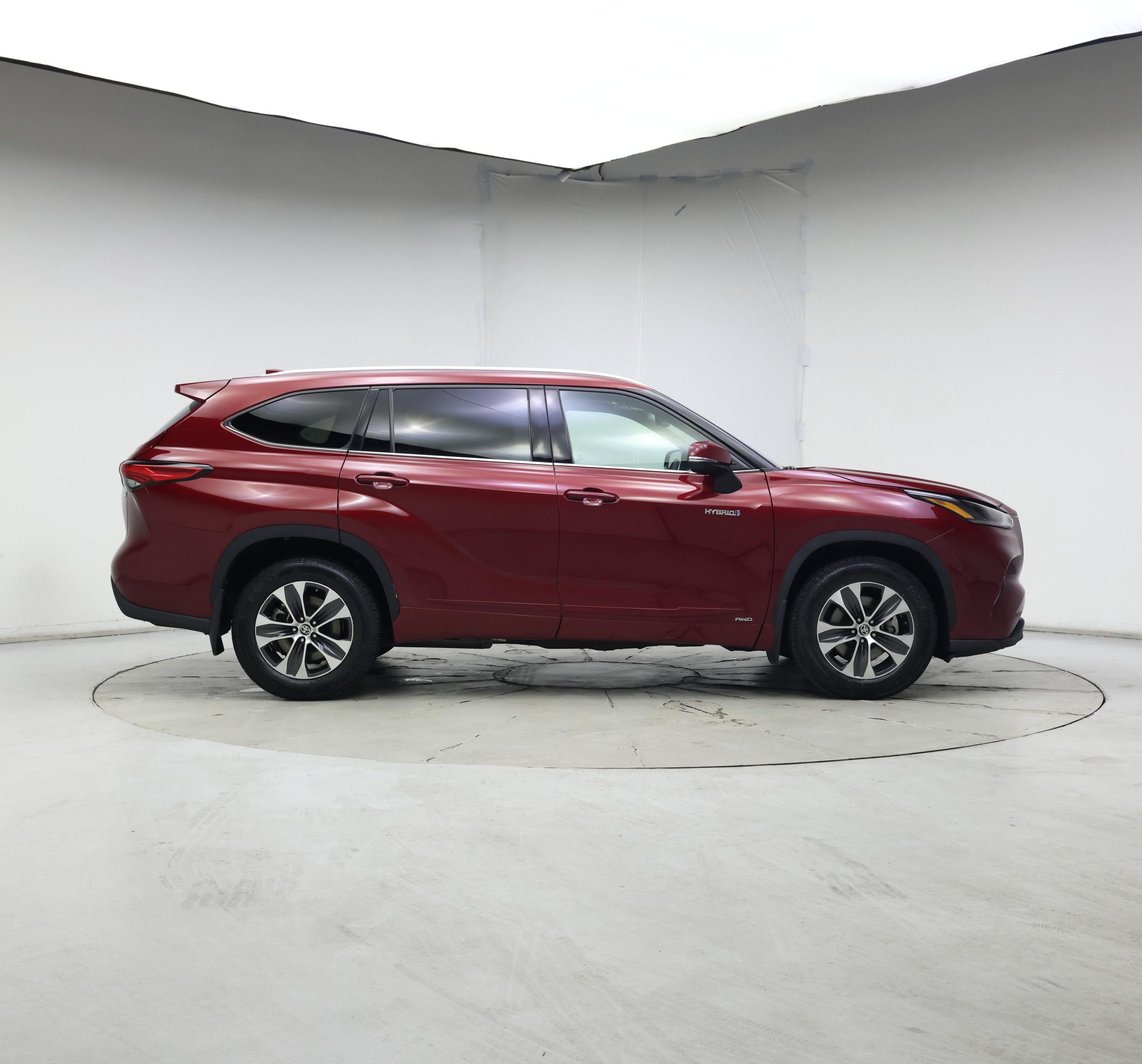 Thumbnail: 2021 Toyota Highlander - 7