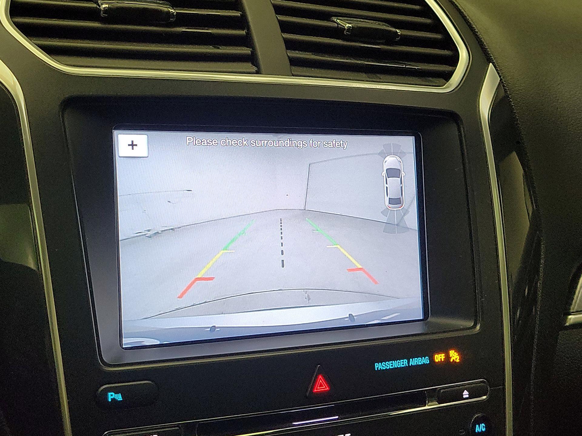 Thumbnail: 2017 Ford Explorer - 15