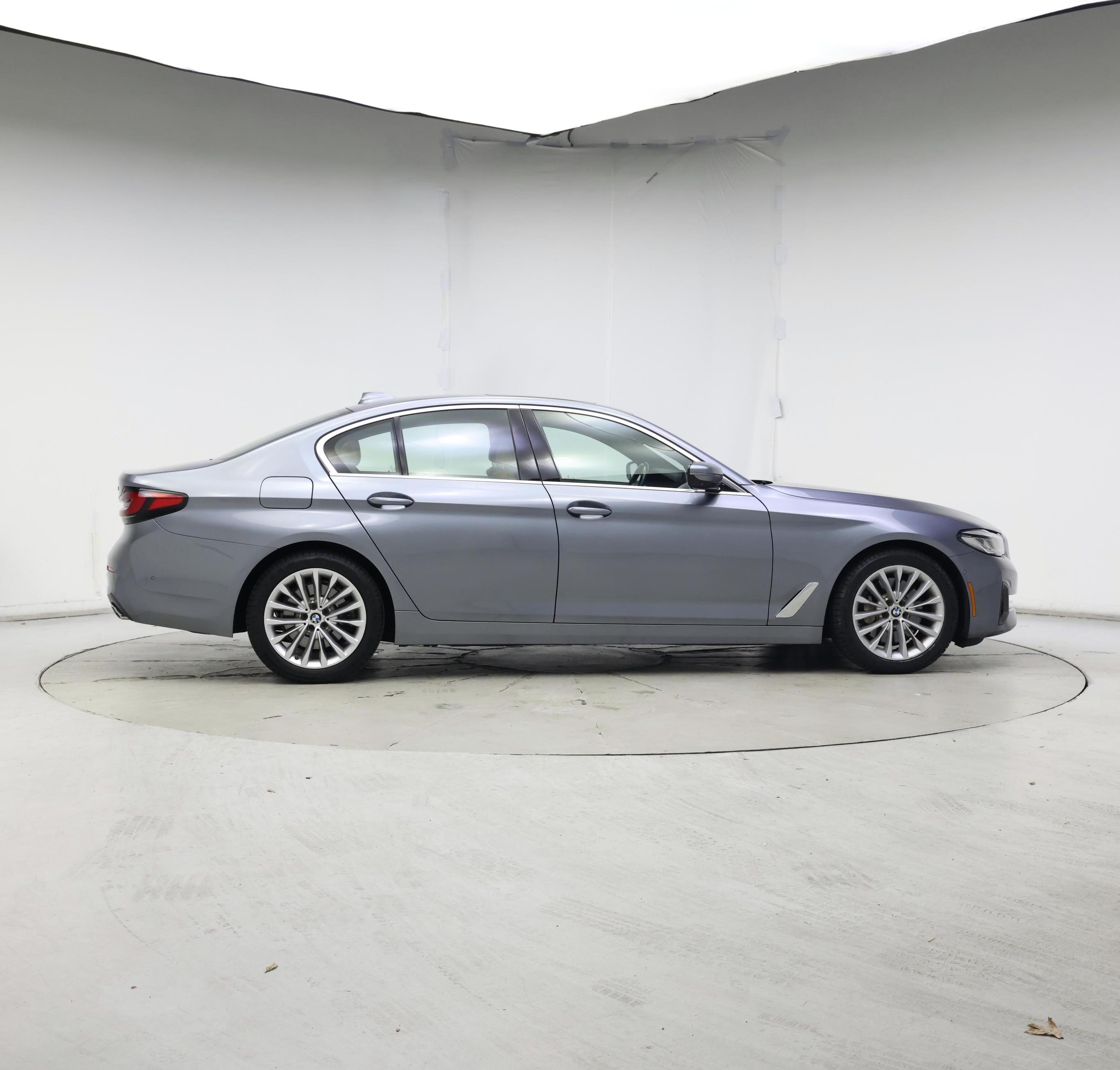 Thumbnail: 2021 BMW 5 Series - 7