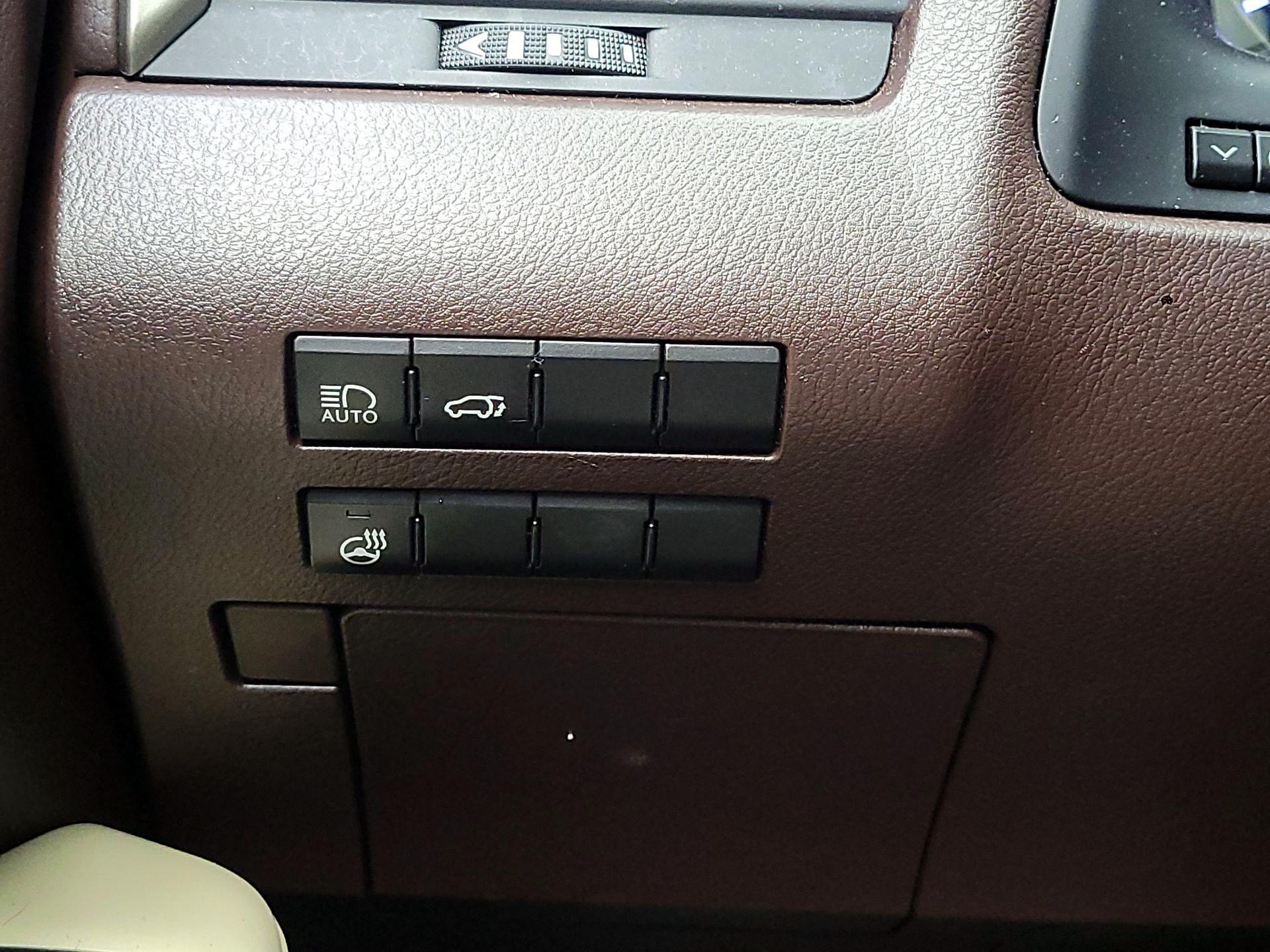 Thumbnail: 2018 Lexus RX - 13