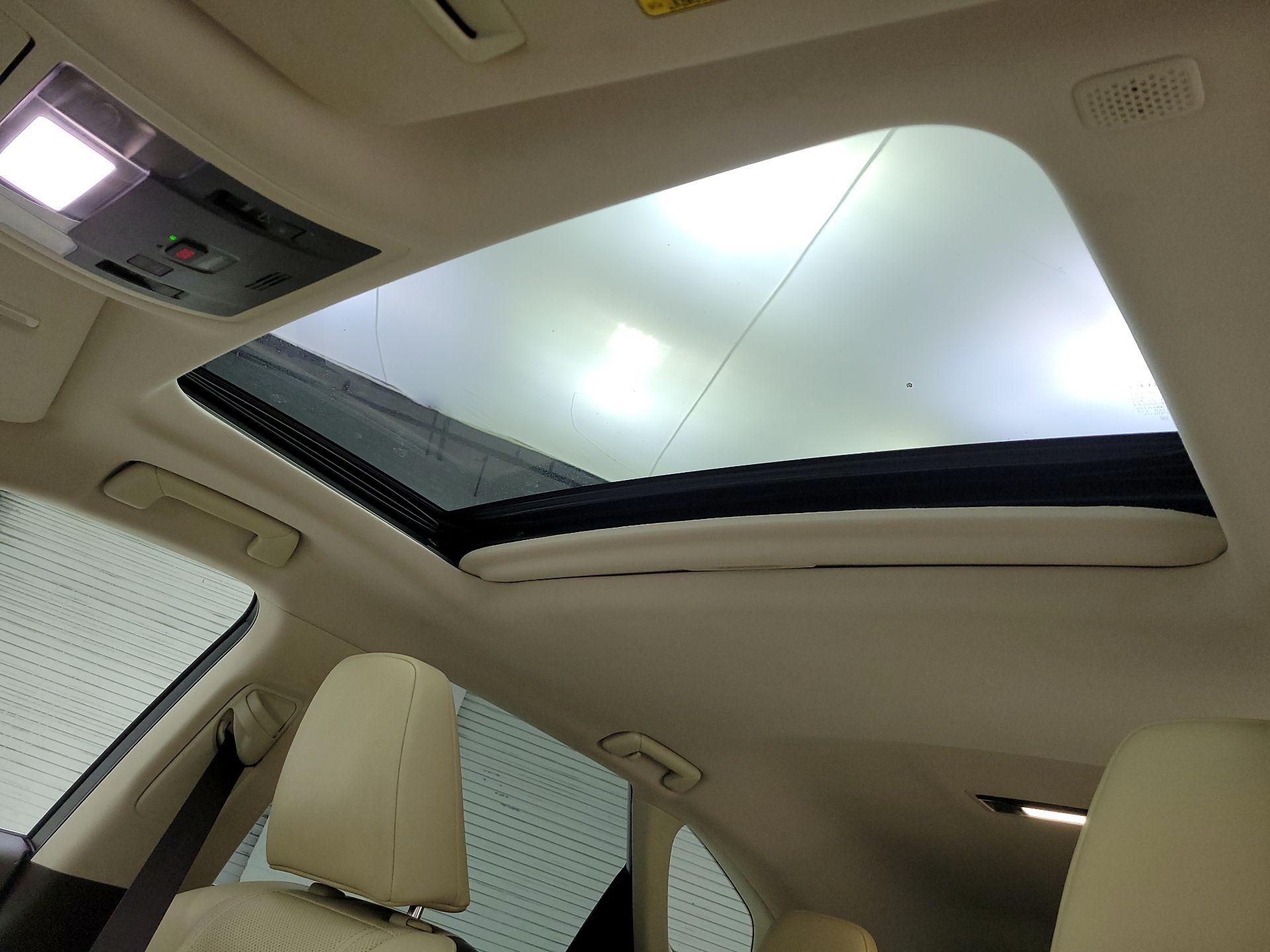 Thumbnail: 2018 Lexus RX - 20