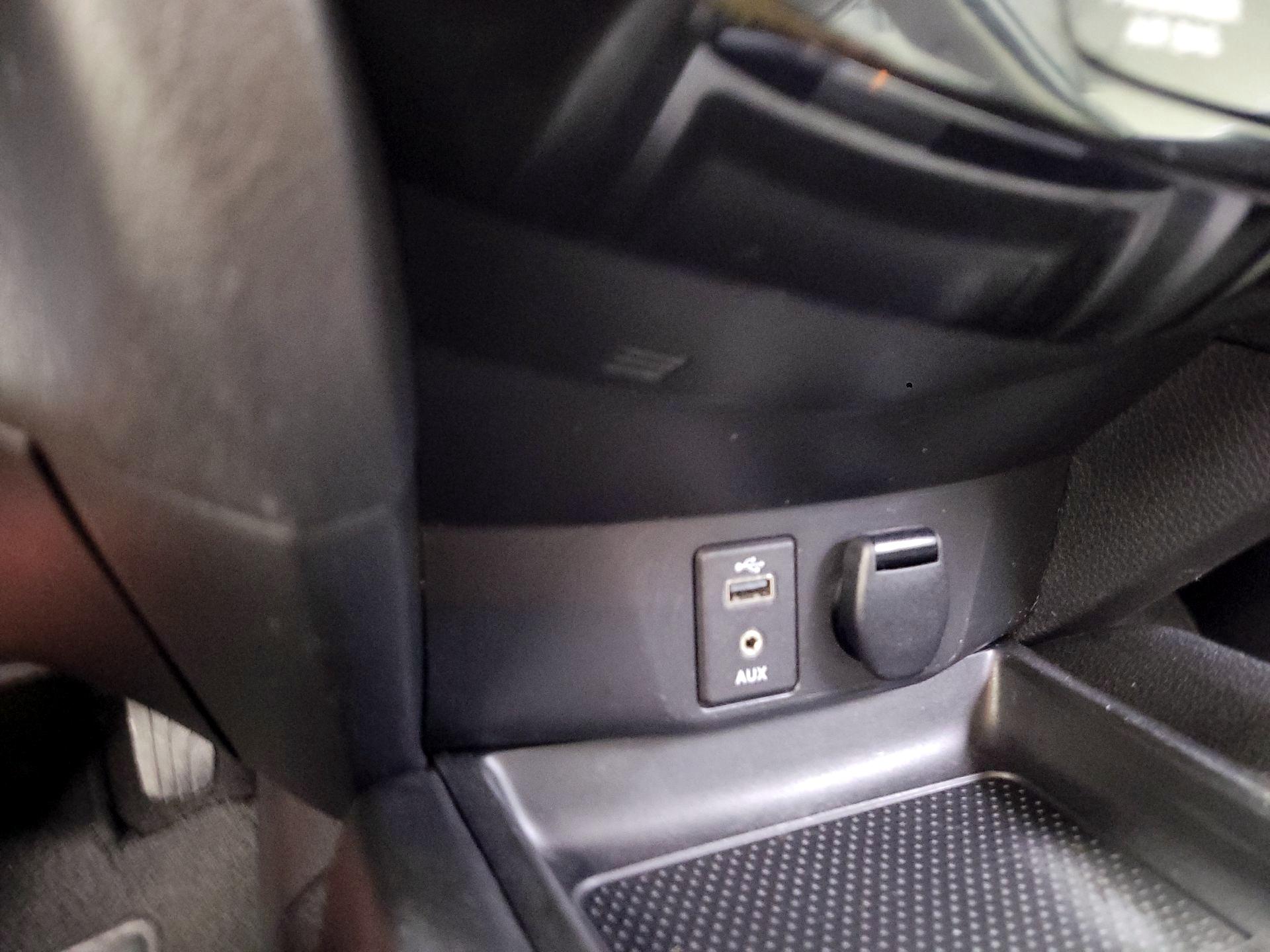 Thumbnail: 2017 Nissan Rogue - 18