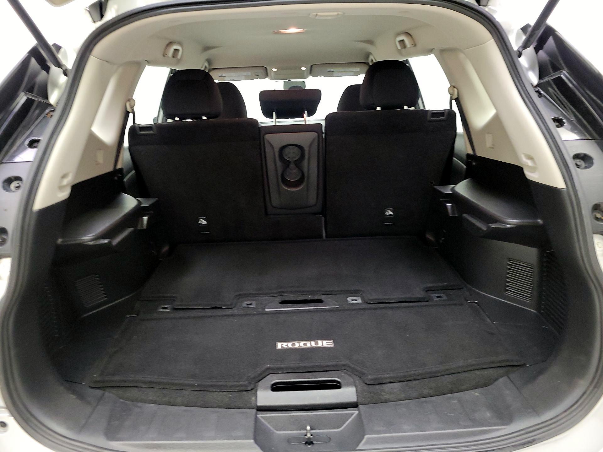 Thumbnail: 2017 Nissan Rogue - 20