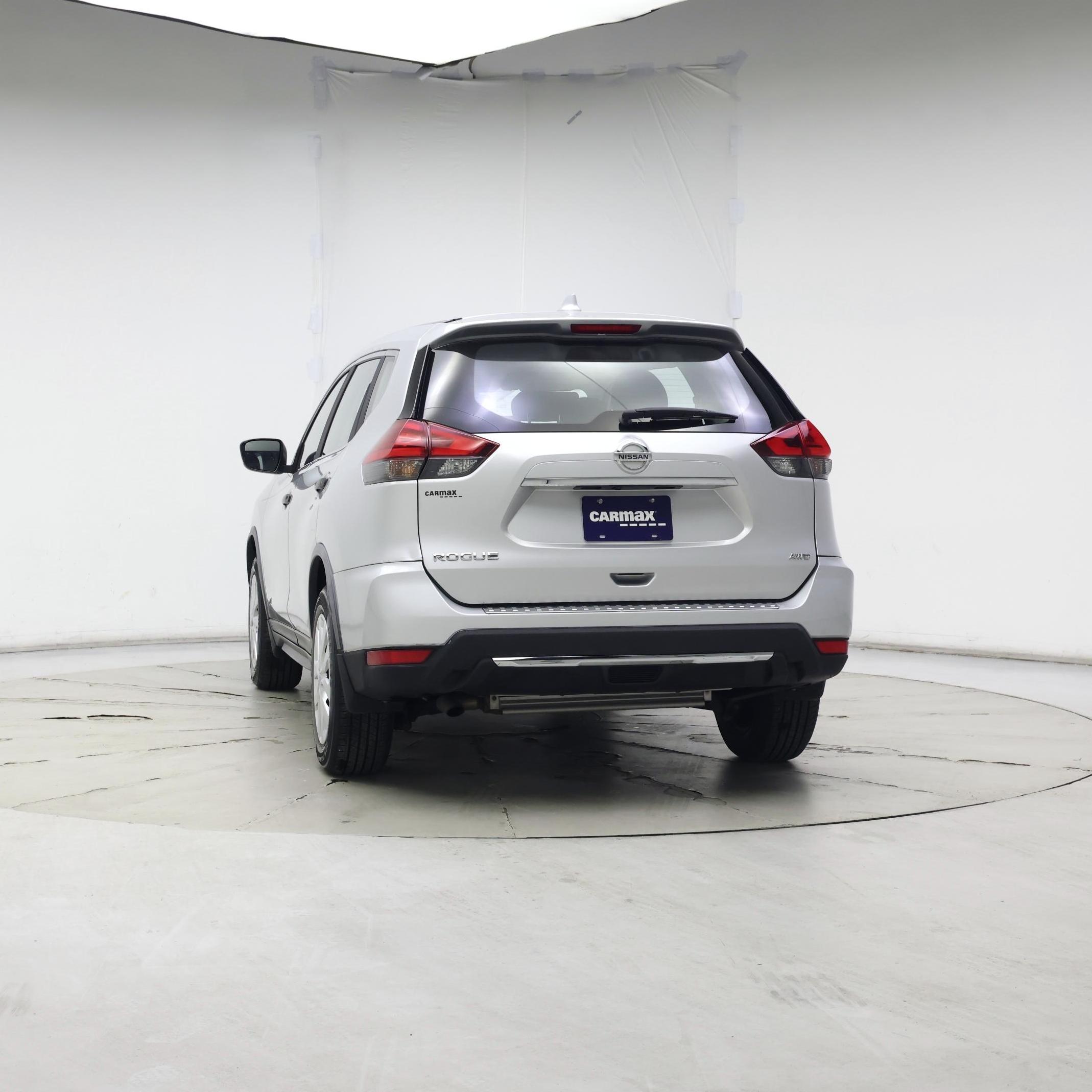 Thumbnail: 2017 Nissan Rogue - 6