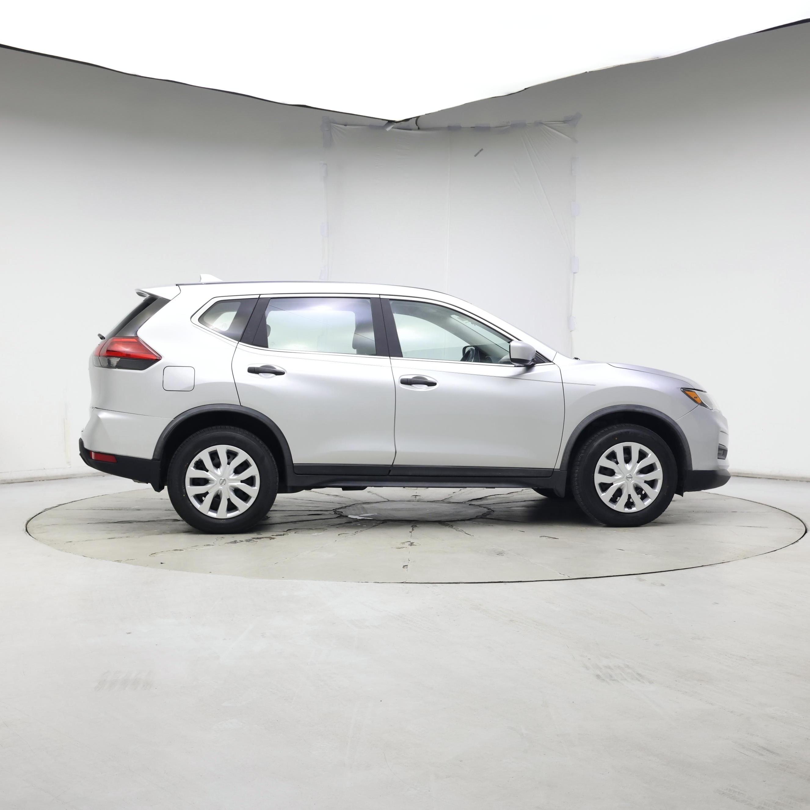 Thumbnail: 2017 Nissan Rogue - 7