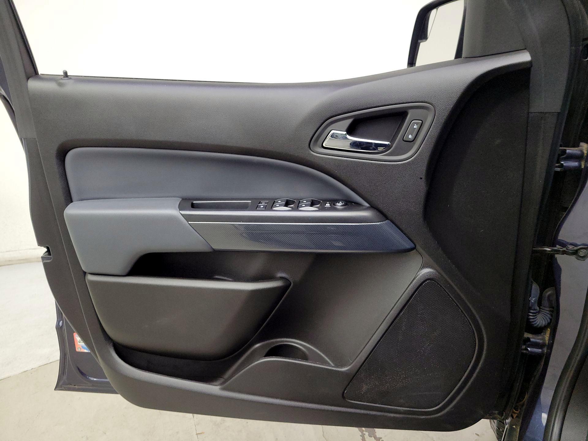 Thumbnail: 2018 Chevrolet Colorado - 12