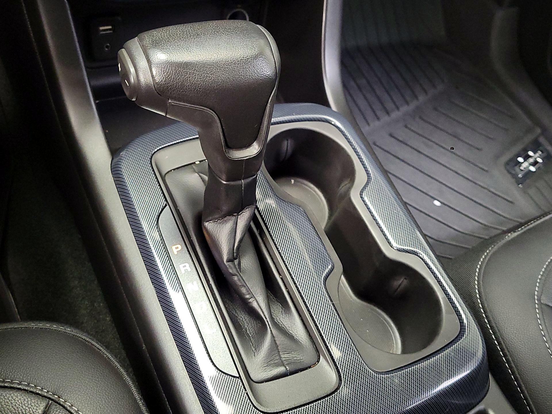 Thumbnail: 2018 Chevrolet Colorado - 18