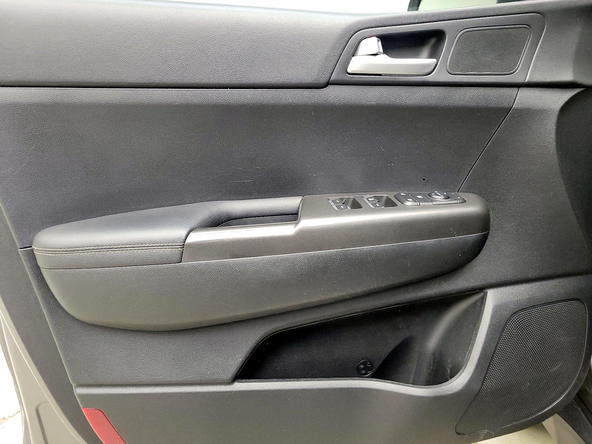 Thumbnail: 2019 Kia Sportage - 12