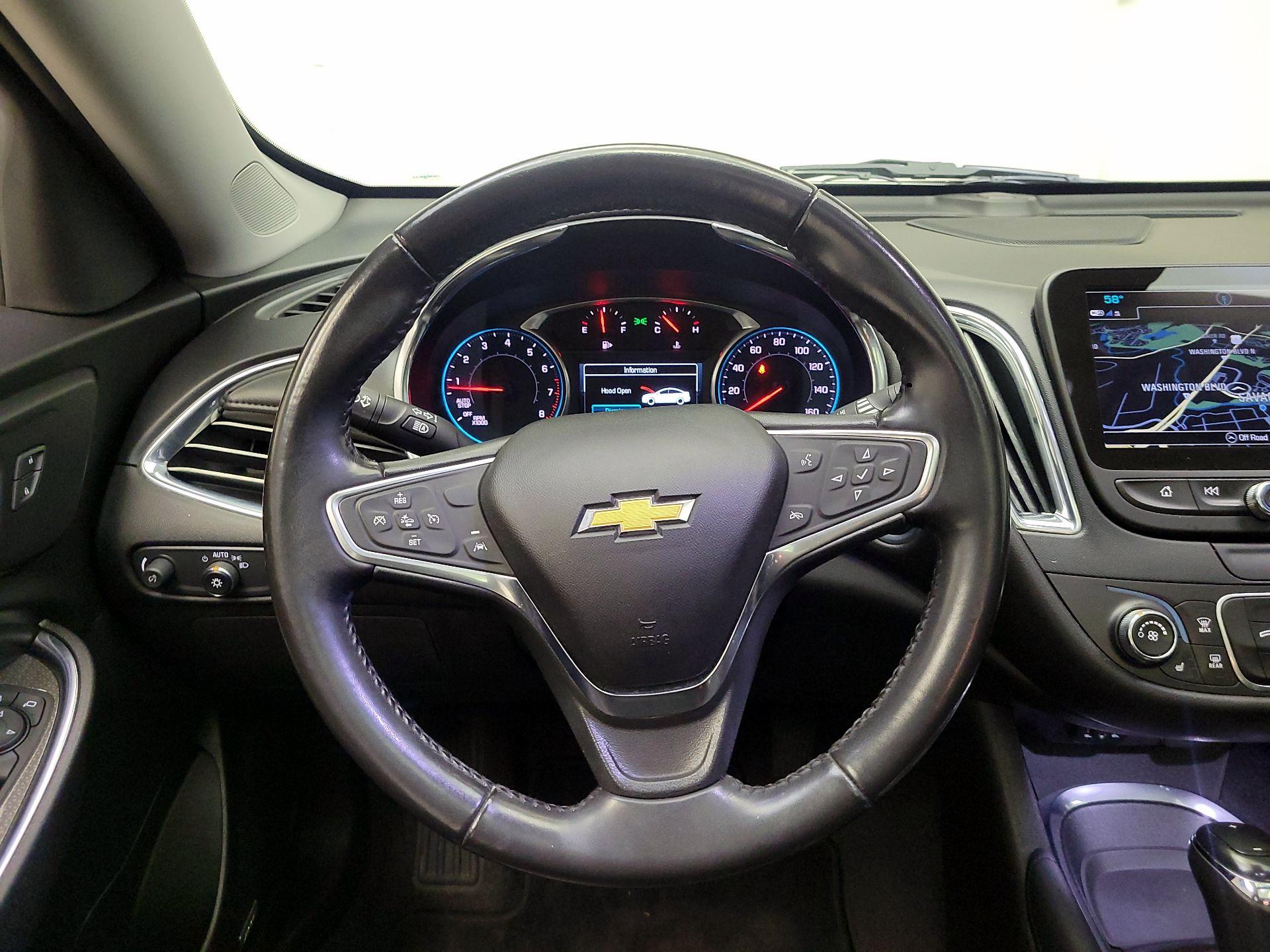 Thumbnail: 2018 Chevrolet Malibu - 10