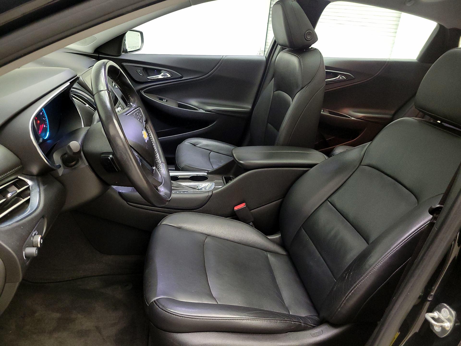 Thumbnail: 2018 Chevrolet Malibu - 11