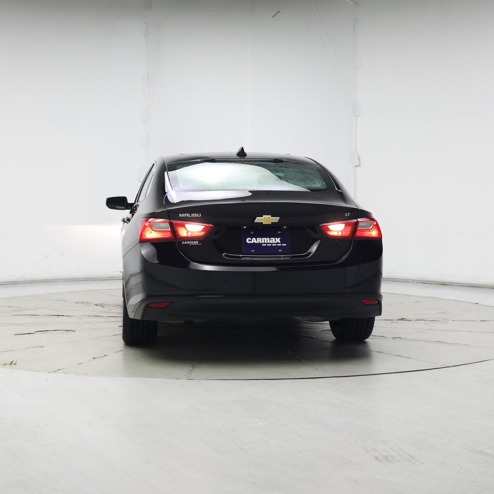 Thumbnail: 2018 Chevrolet Malibu - 6