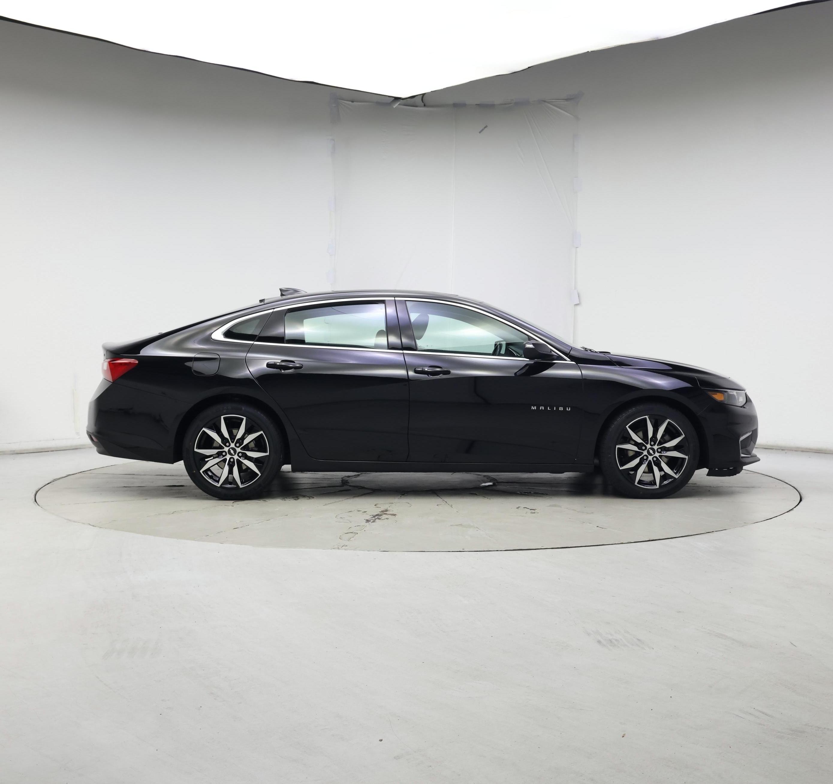 Thumbnail: 2018 Chevrolet Malibu - 7