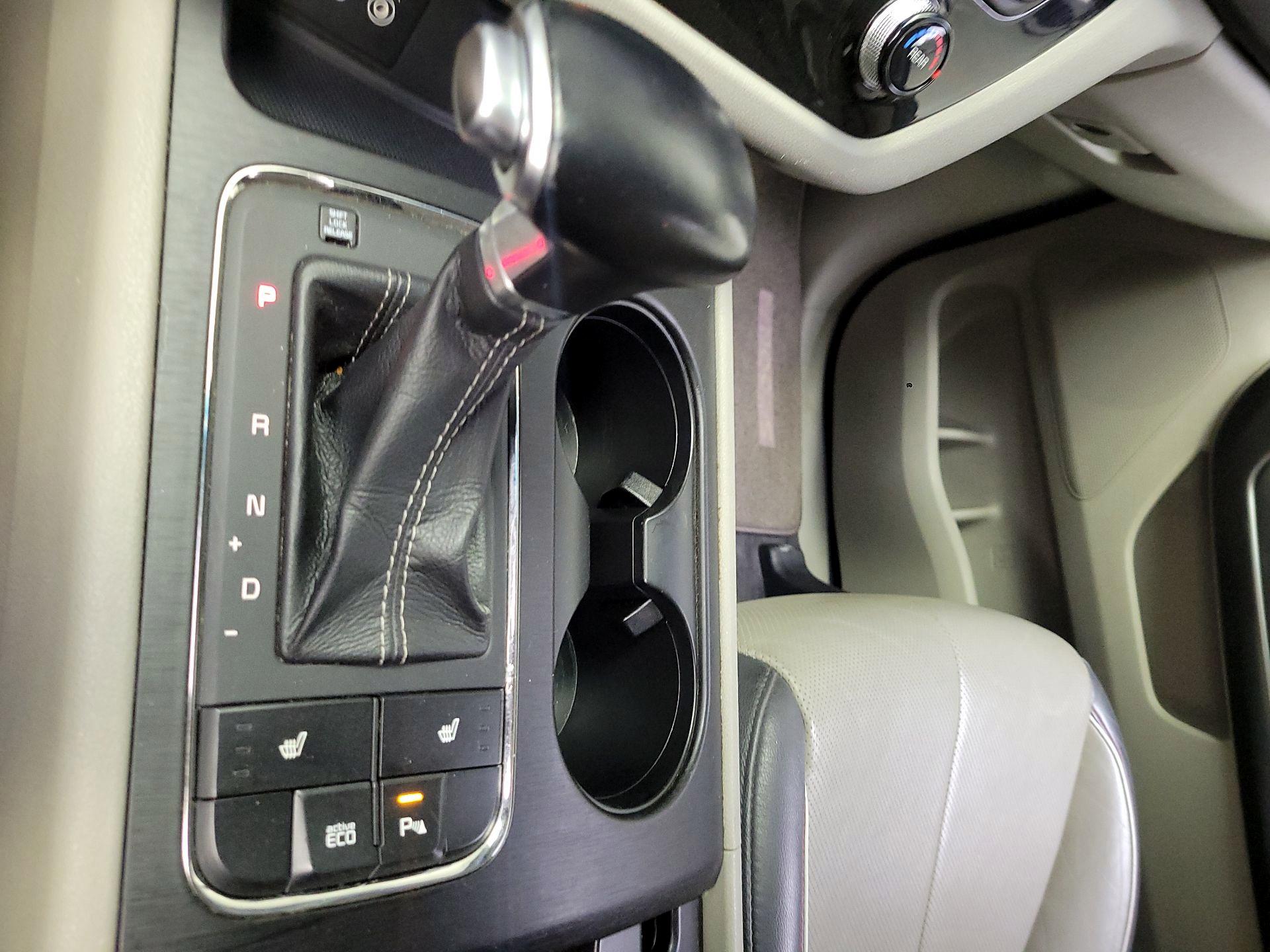 Thumbnail: 2017 Kia Sedona - 17