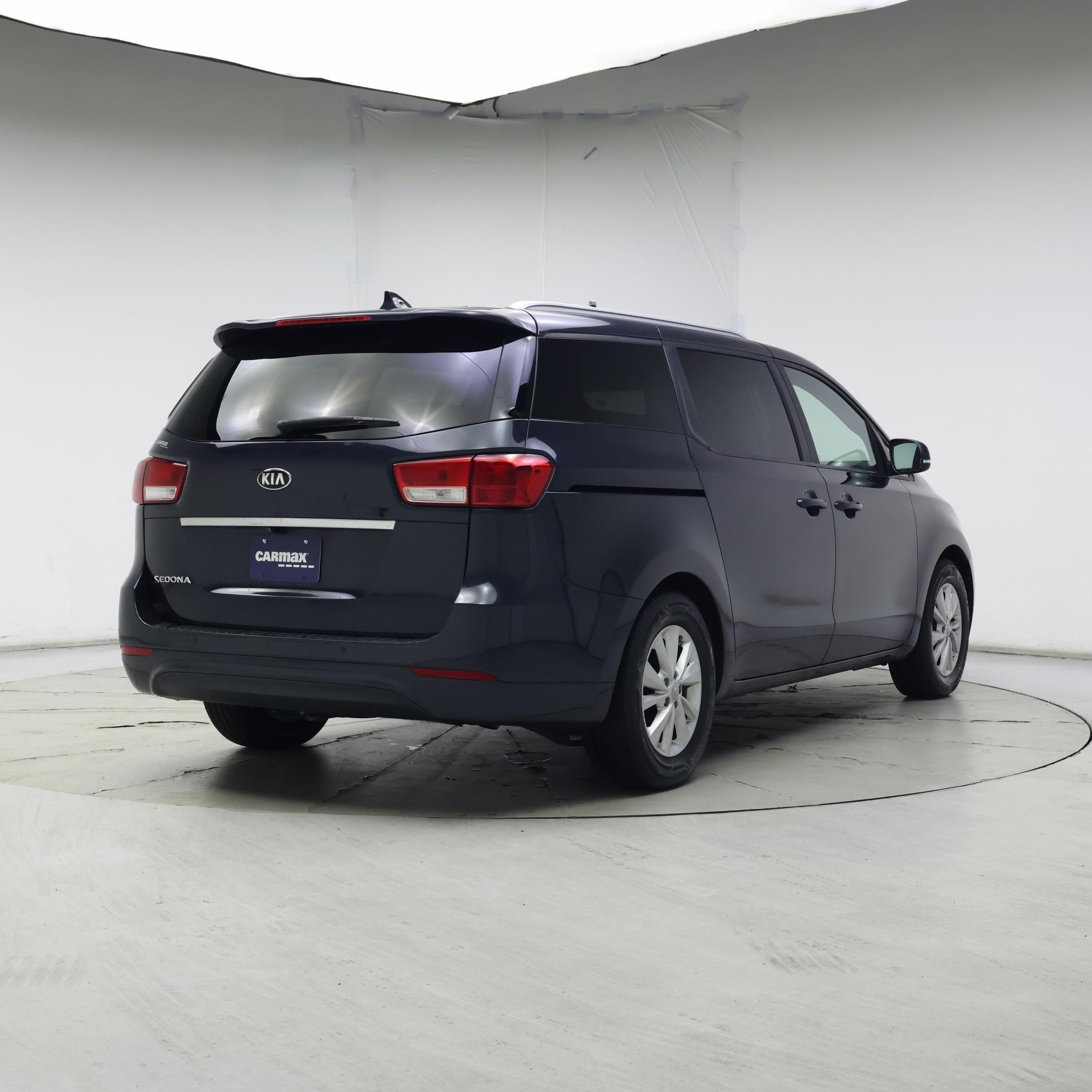 Thumbnail: 2017 Kia Sedona - 8