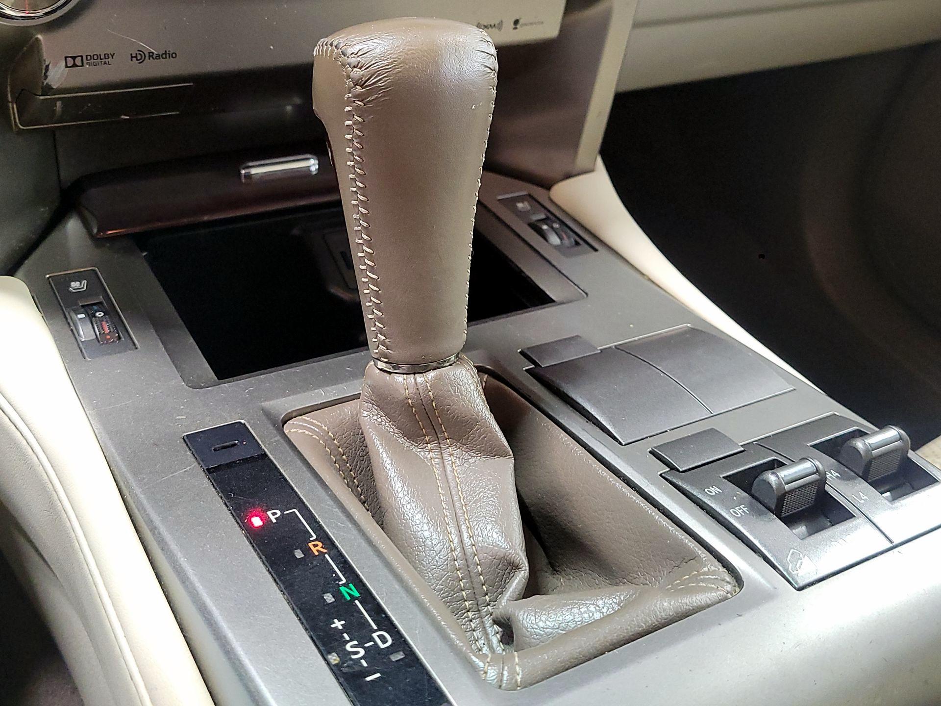 Thumbnail: 2019 Lexus GX - 18