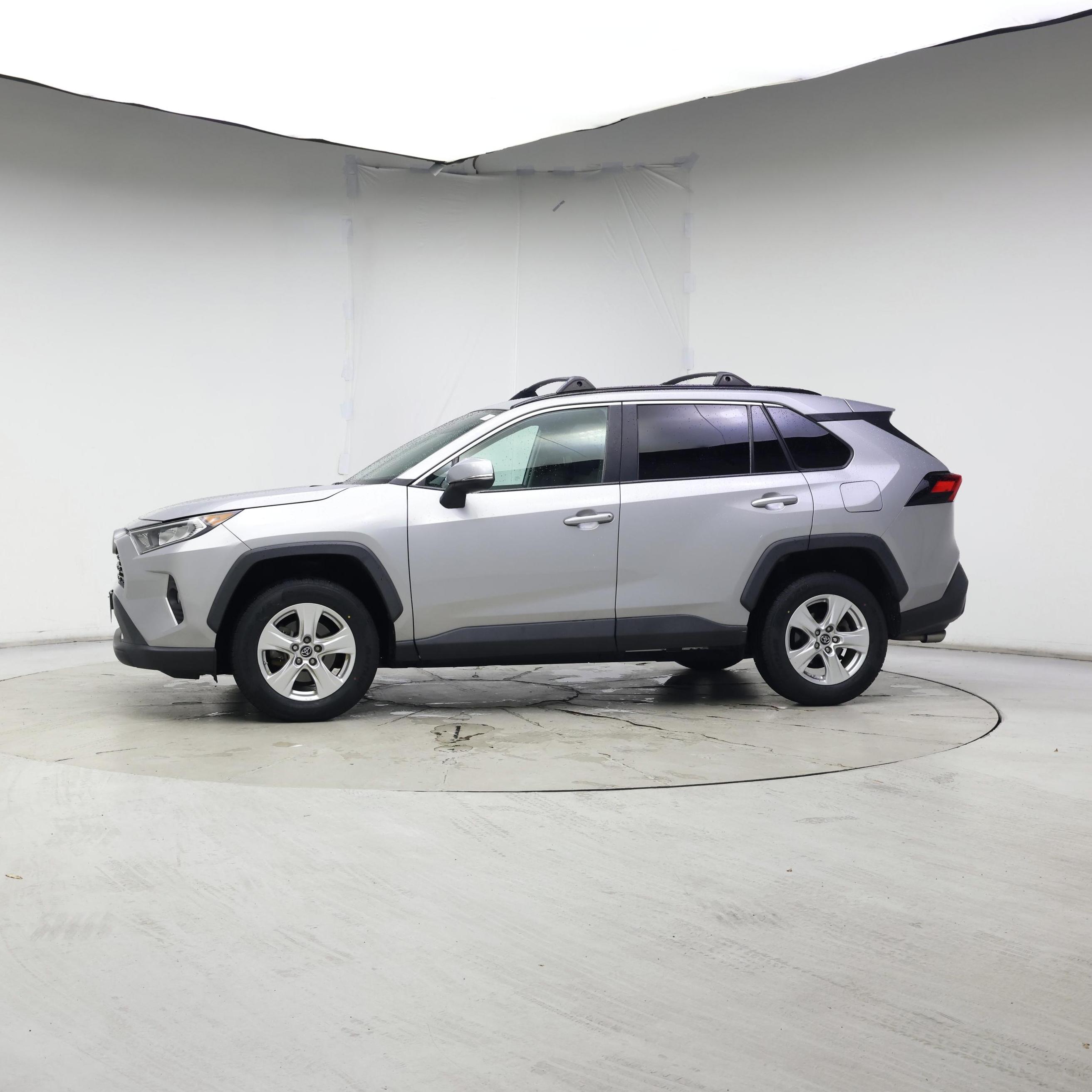 Thumbnail: 2020 Toyota RAV4 - 3