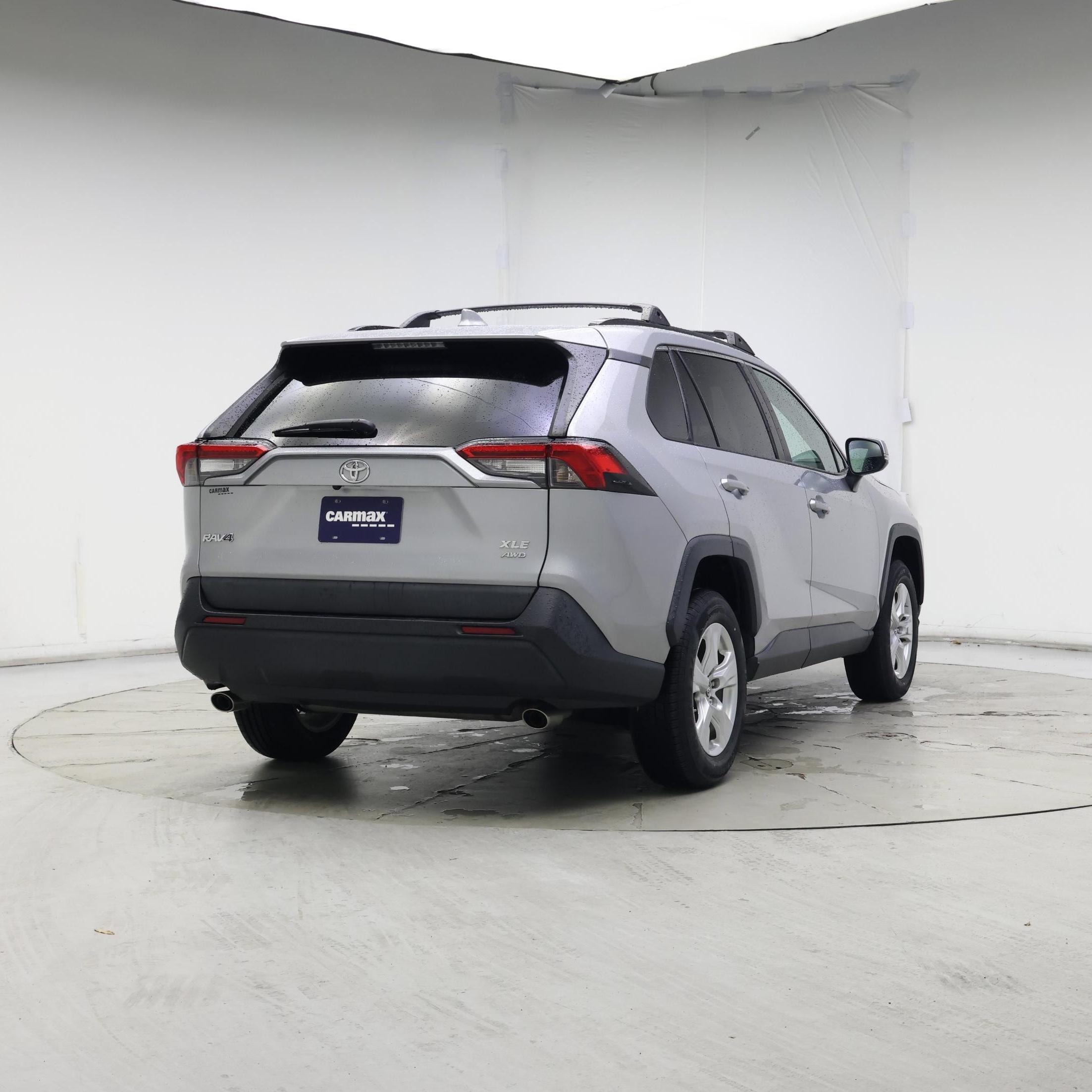 Thumbnail: 2020 Toyota RAV4 - 8