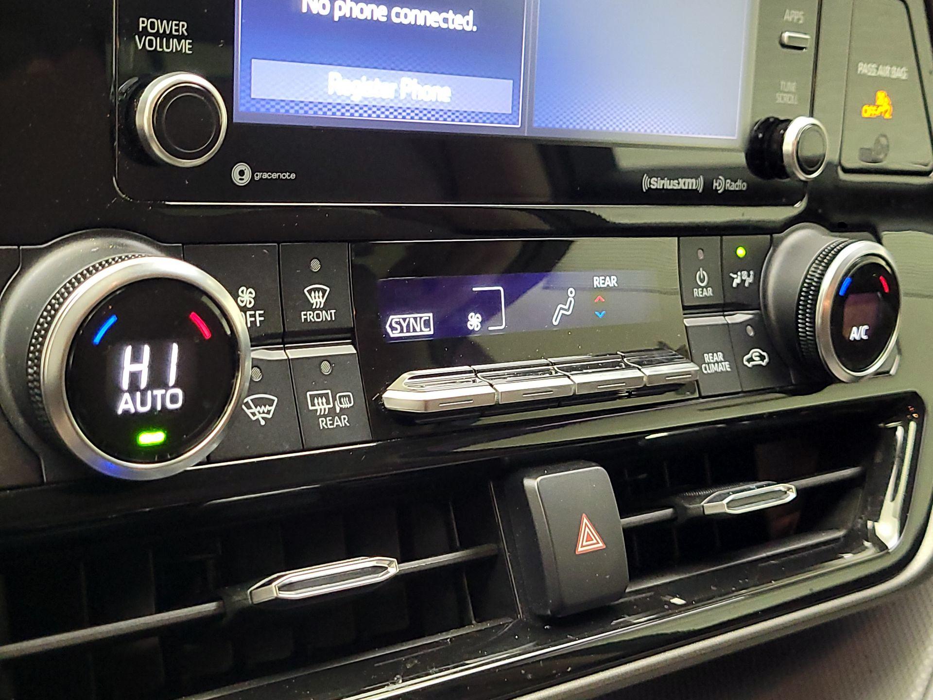 Thumbnail: 2022 Toyota Highlander - 16