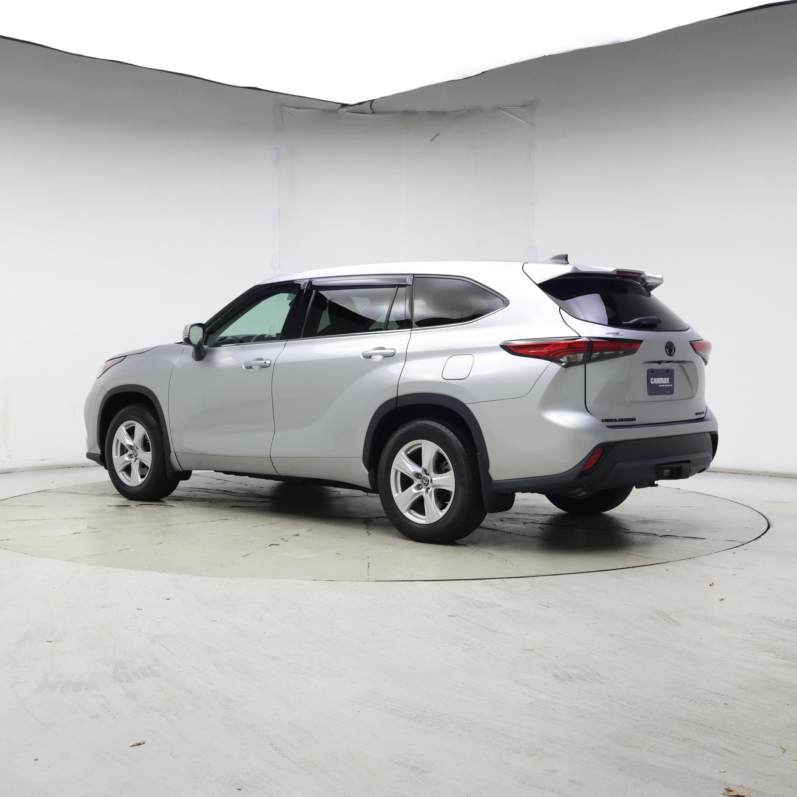 Thumbnail: 2022 Toyota Highlander - 2