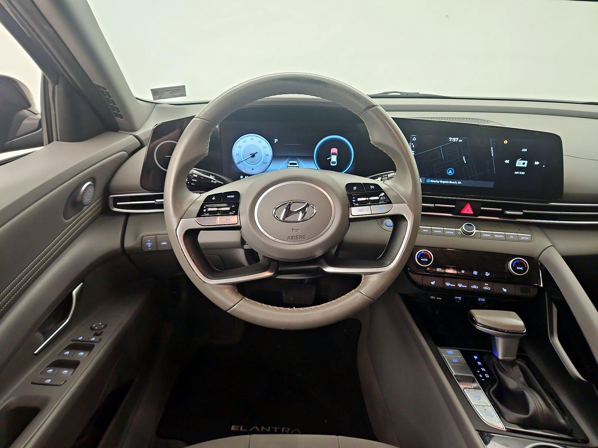 Thumbnail: 2023 Hyundai Elantra - 10