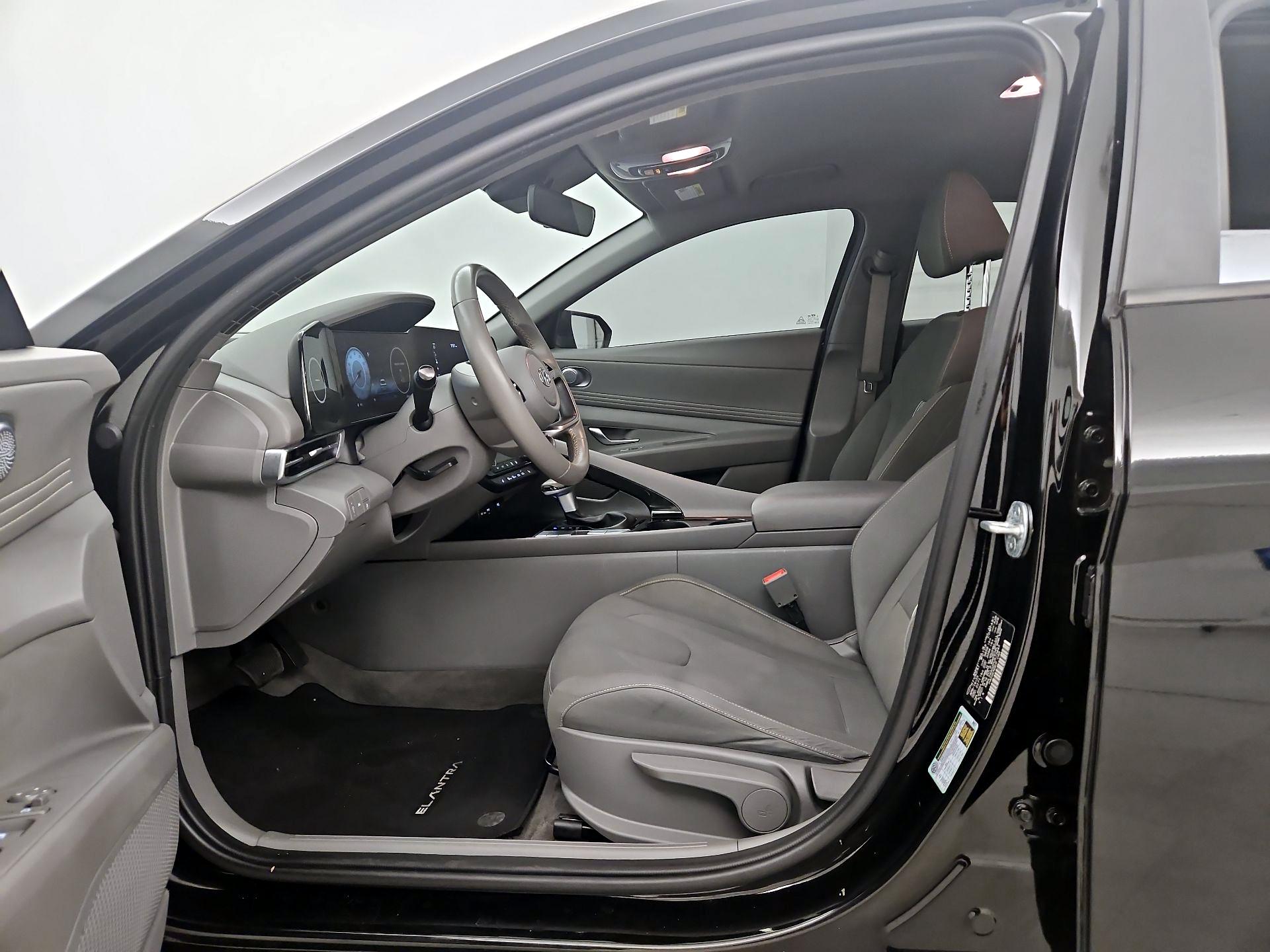 Thumbnail: 2023 Hyundai Elantra - 11