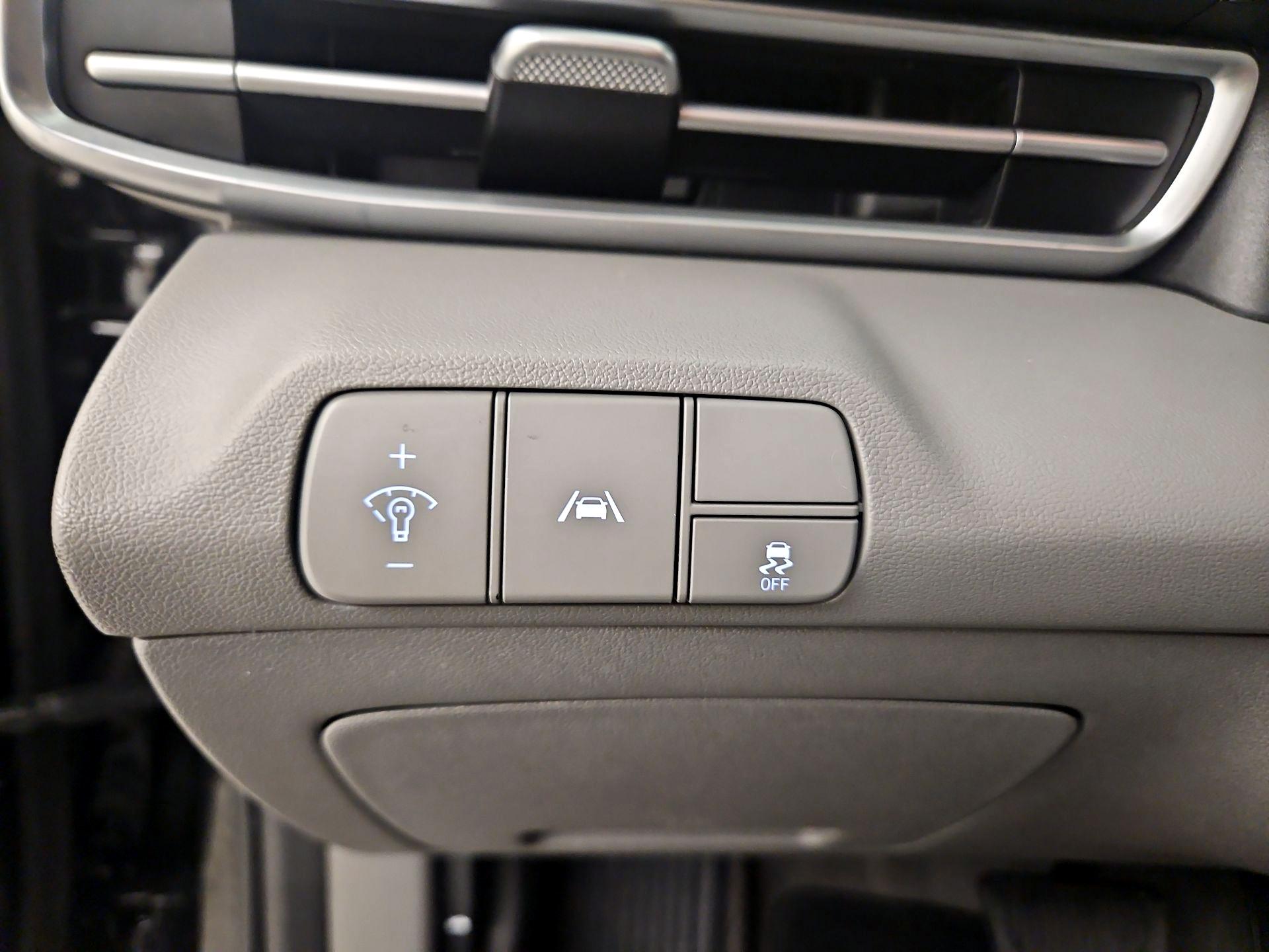 Thumbnail: 2023 Hyundai Elantra - 13