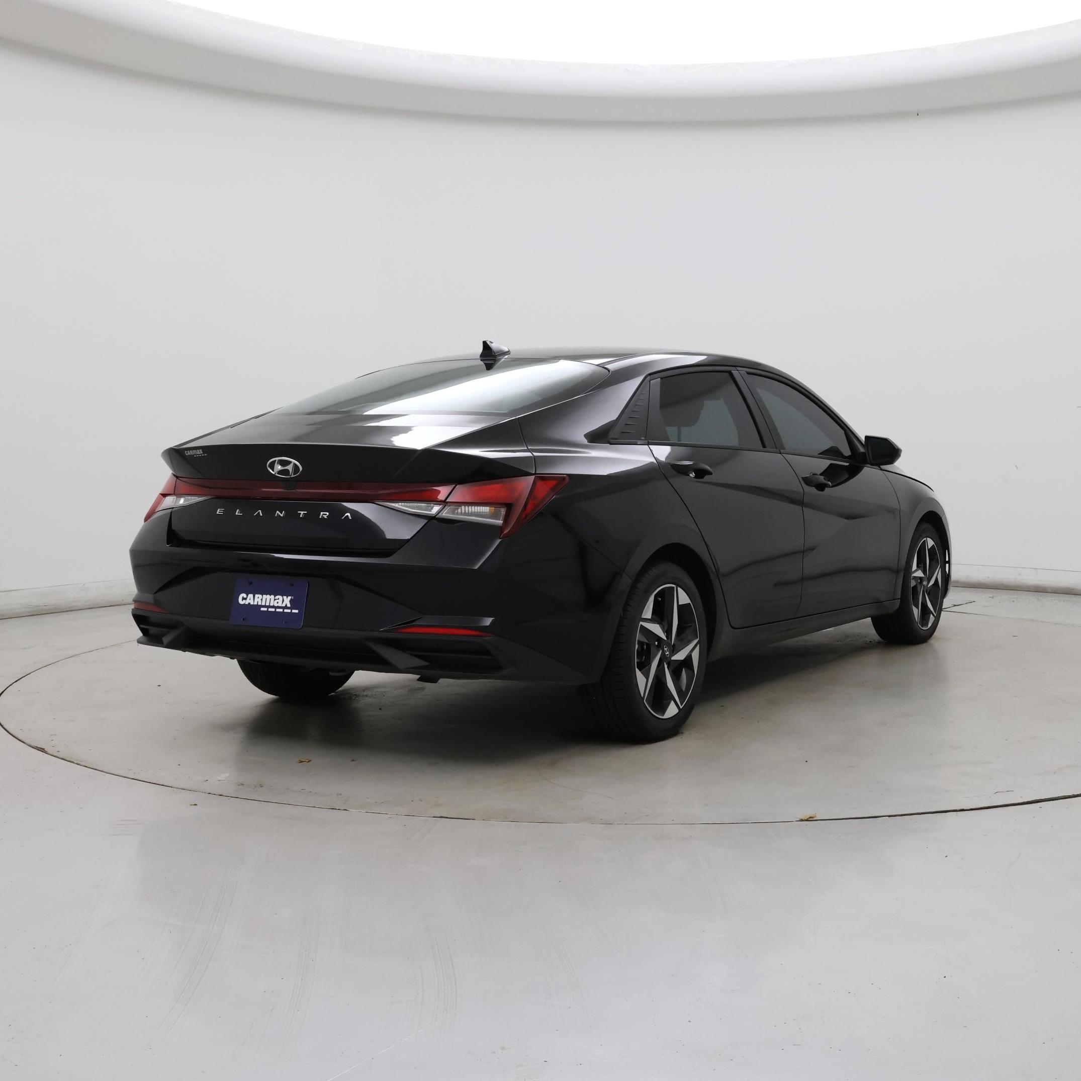 Thumbnail: 2023 Hyundai Elantra - 8