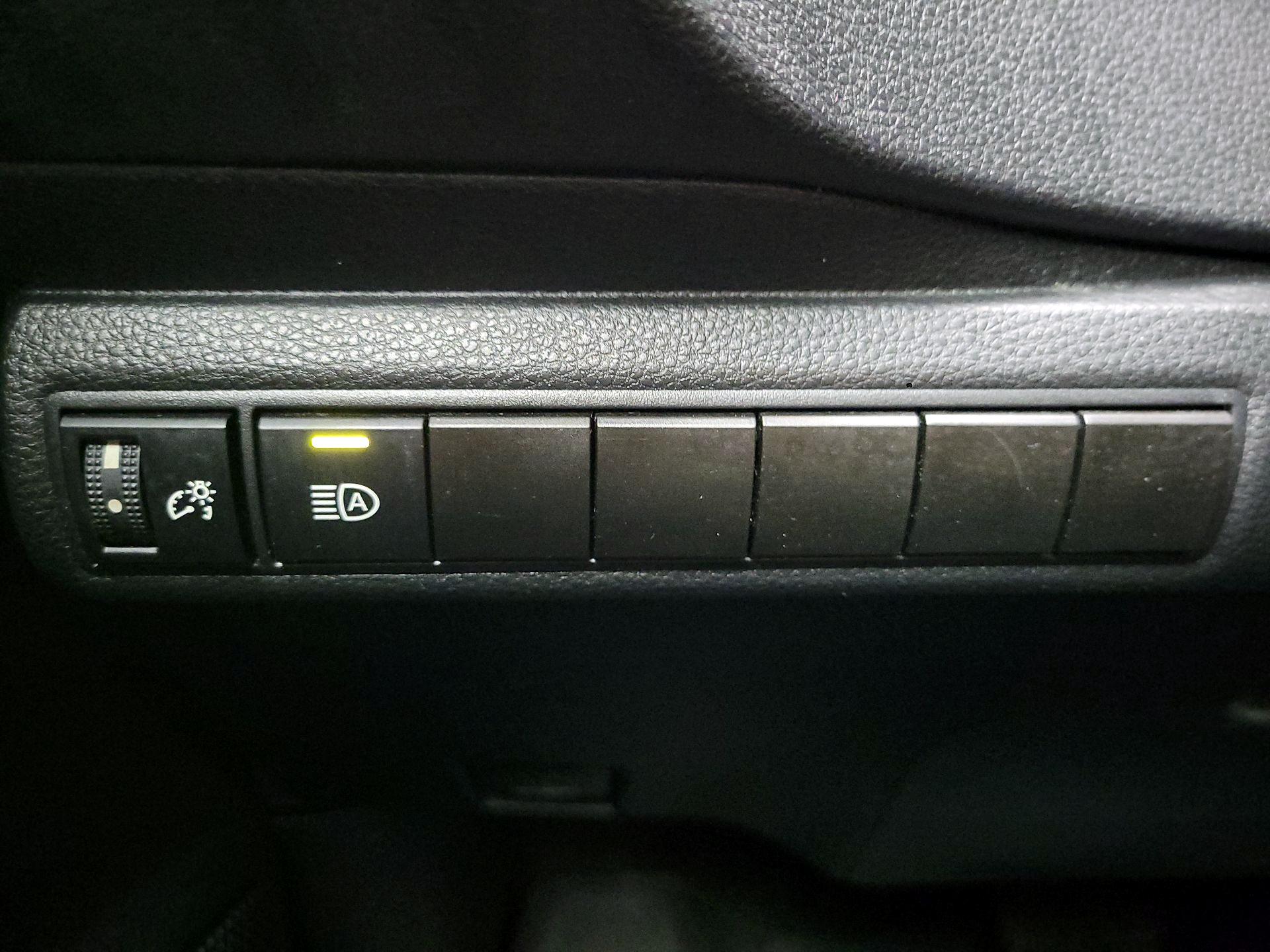 Thumbnail: 2023 Toyota Corolla - 13