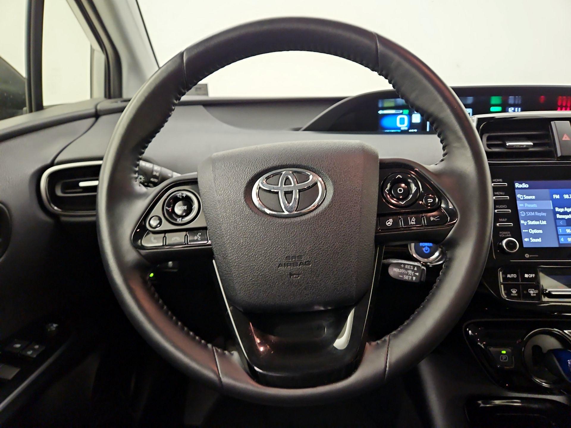 Thumbnail: 2022 Toyota Prius - 10