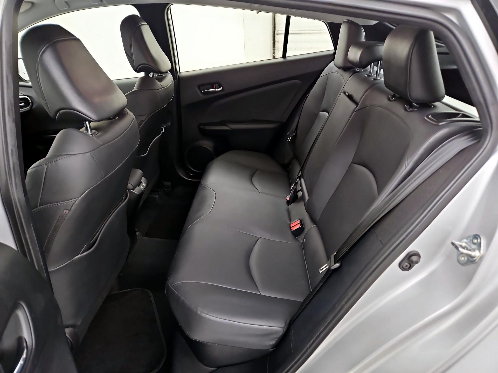 Thumbnail: 2022 Toyota Prius - 18