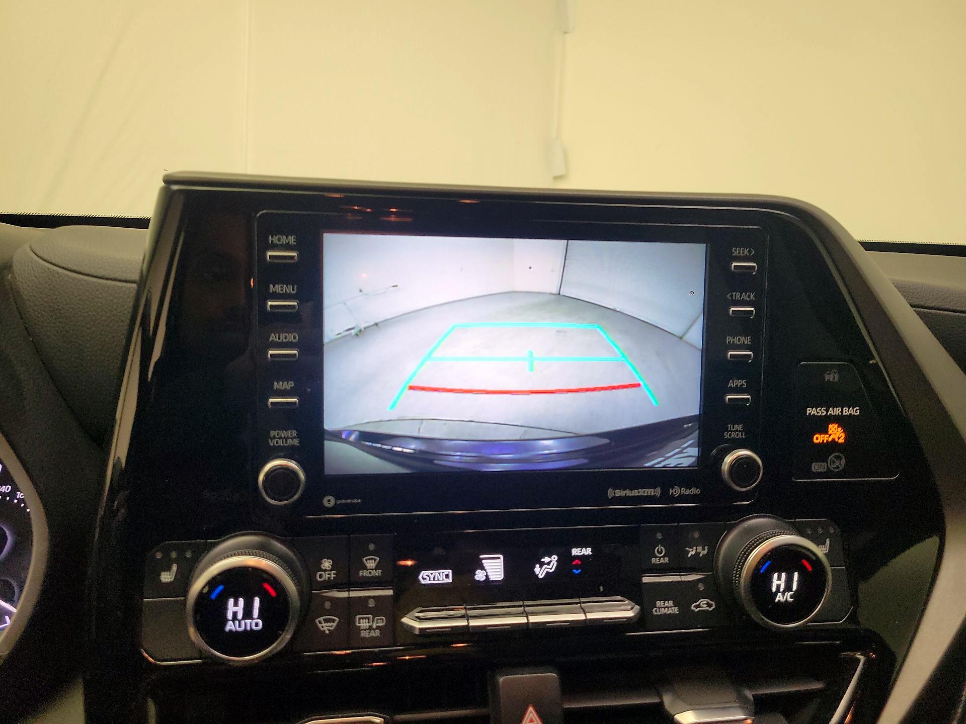 Thumbnail: 2021 Toyota Highlander - 14